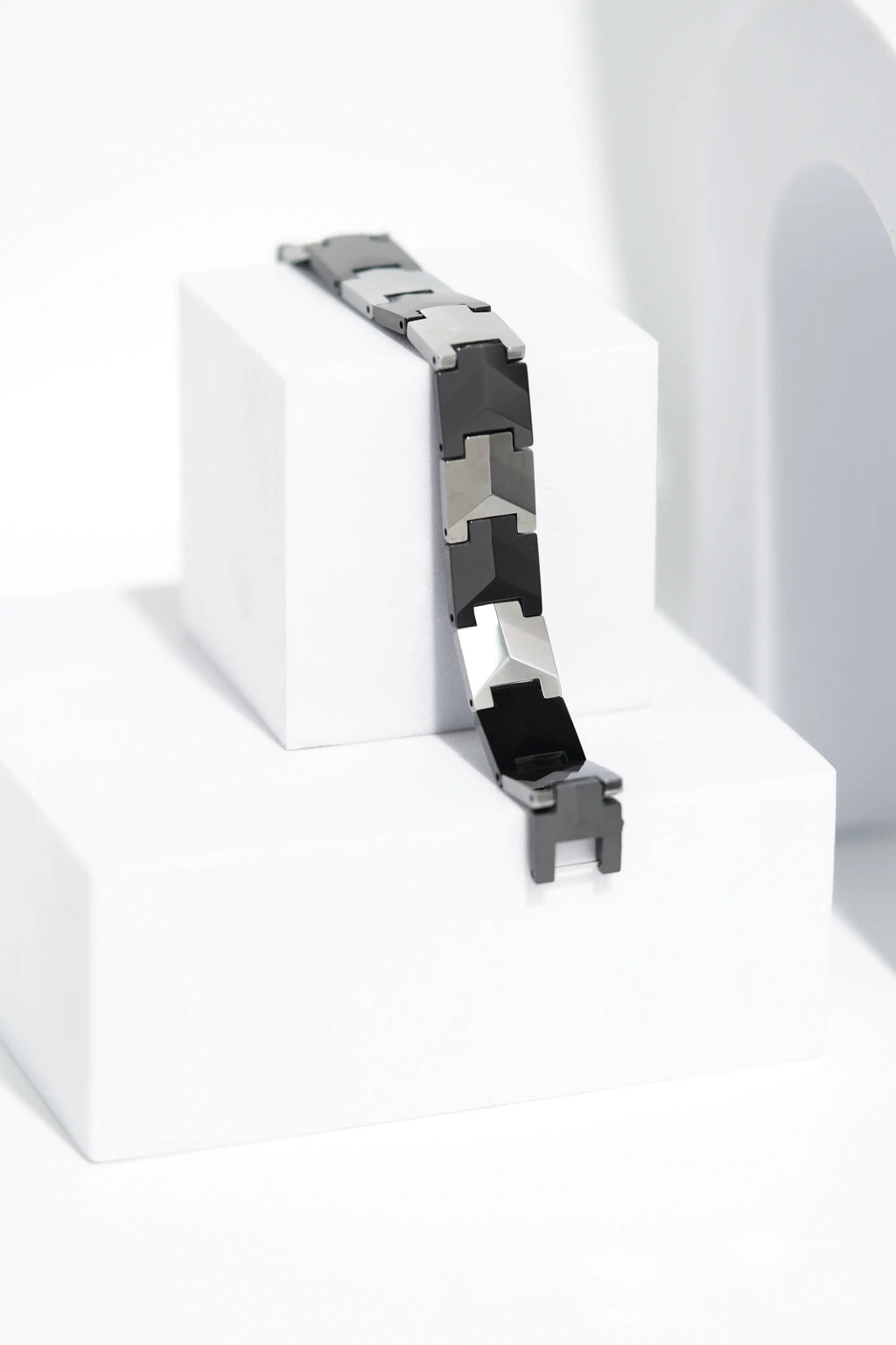 EdgeOne - Ceramic bracelet for men. worldjewel.in men's bracelets