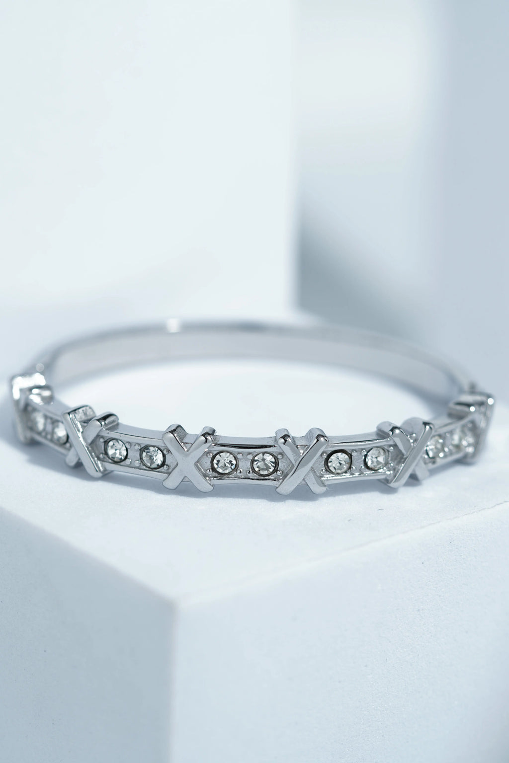 Eira Glow Bangle Bracelet worldjewel.in CUFF BRACELET FOR WOMEN
