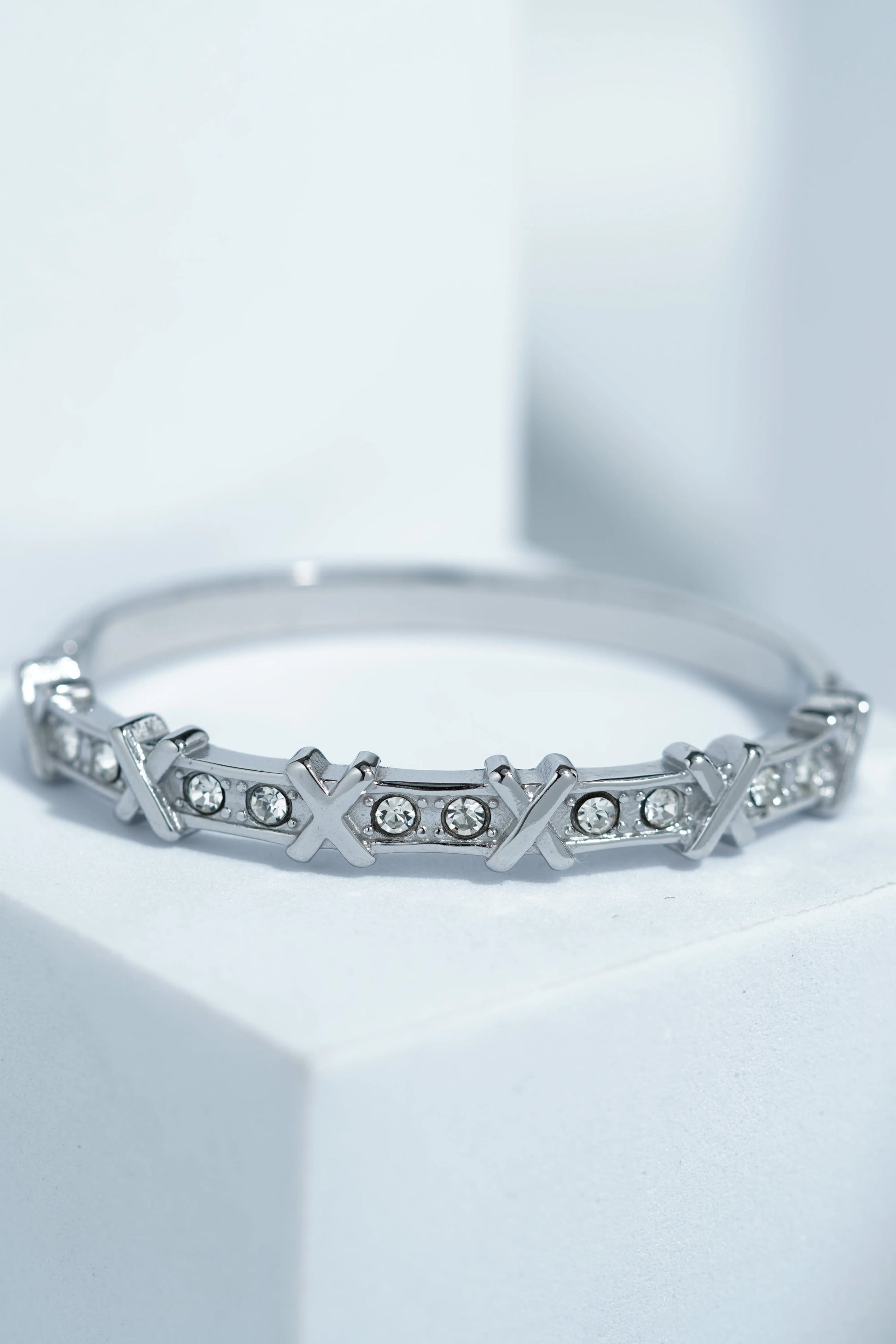 Eira Glow Bangle Bracelet worldjewel.in CUFF BRACELET FOR WOMEN