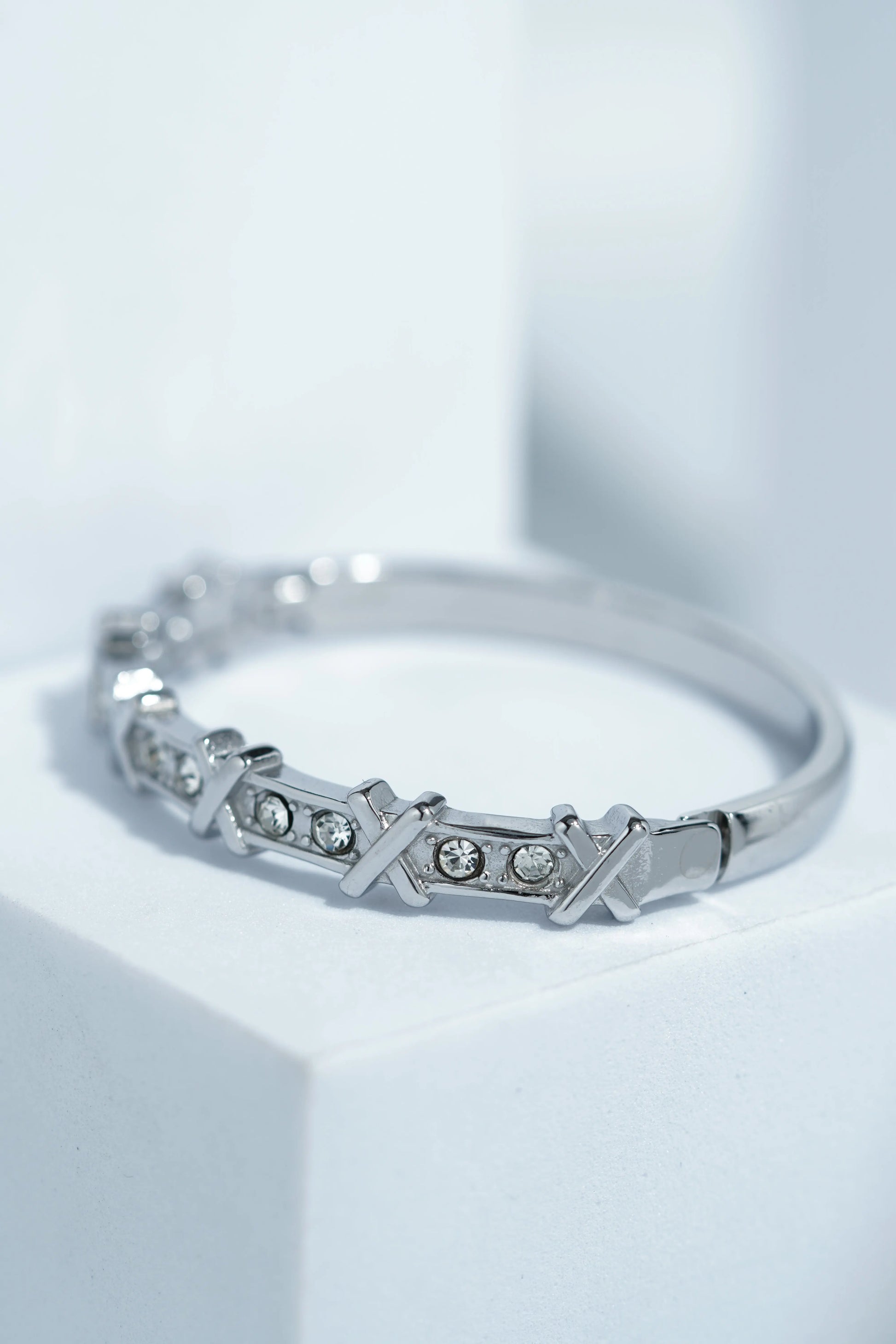 Eira Glow Bangle Bracelet worldjewel.in CUFF BRACELET FOR WOMEN