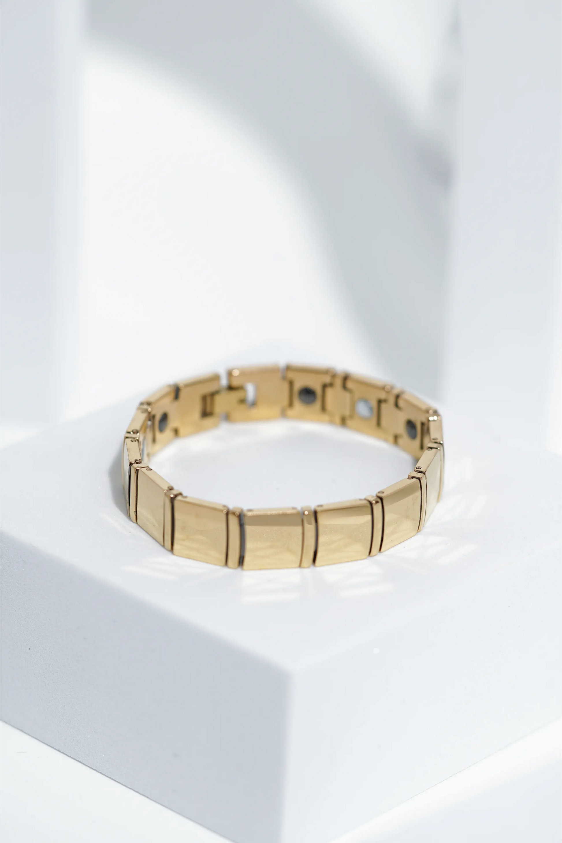 Empress Shine Golden - Ceramic bracelet for men. worldjewel.in men's bracelets