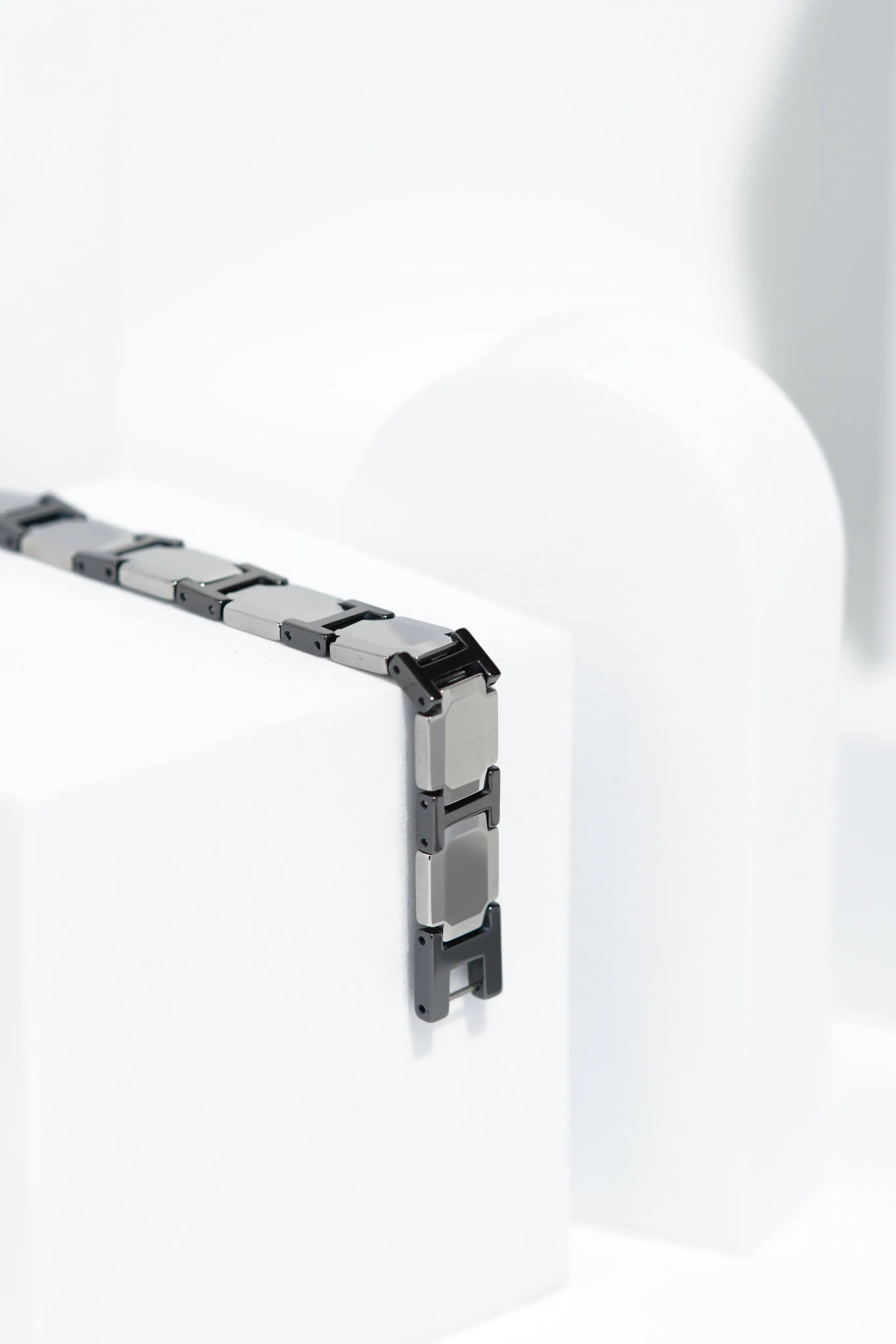 Essent - Ceramic bracelet for men. worldjewel.in men's bracelets