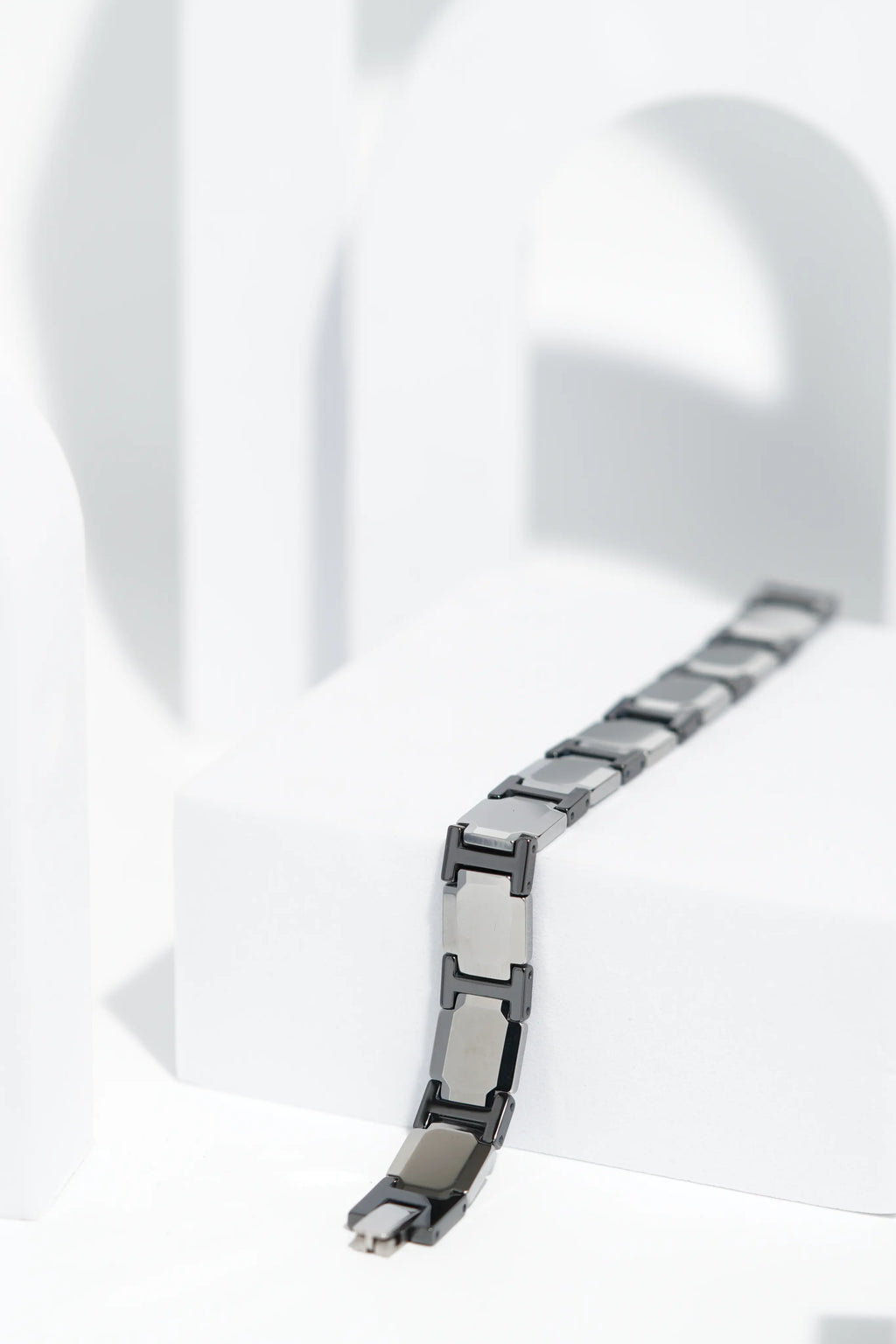 Essent - Ceramic bracelet for men. worldjewel.in men's bracelets