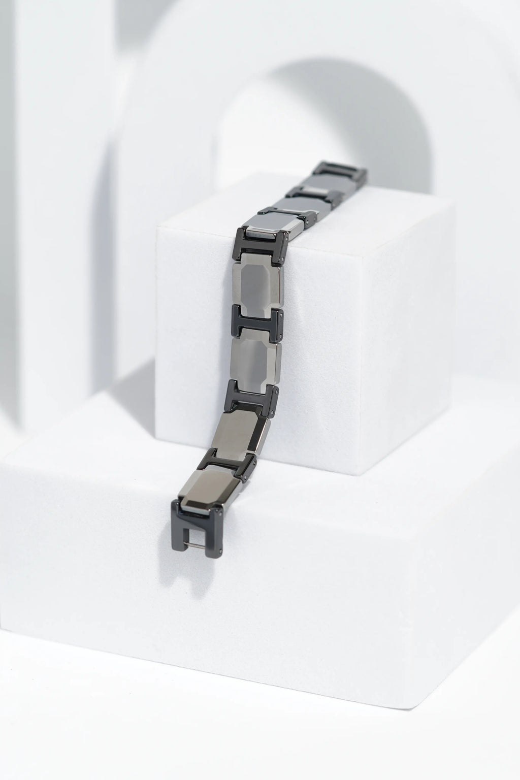 Essent - Ceramic bracelet for men. worldjewel.in men's bracelets