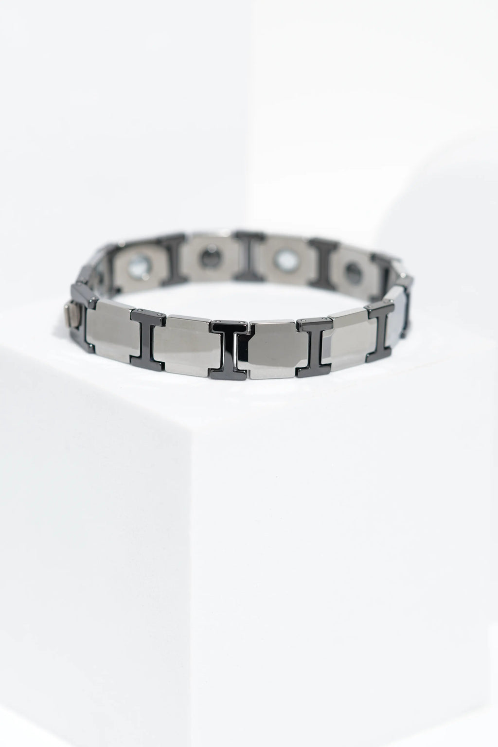 Essent - Ceramic bracelet for men. worldjewel.in men's bracelets