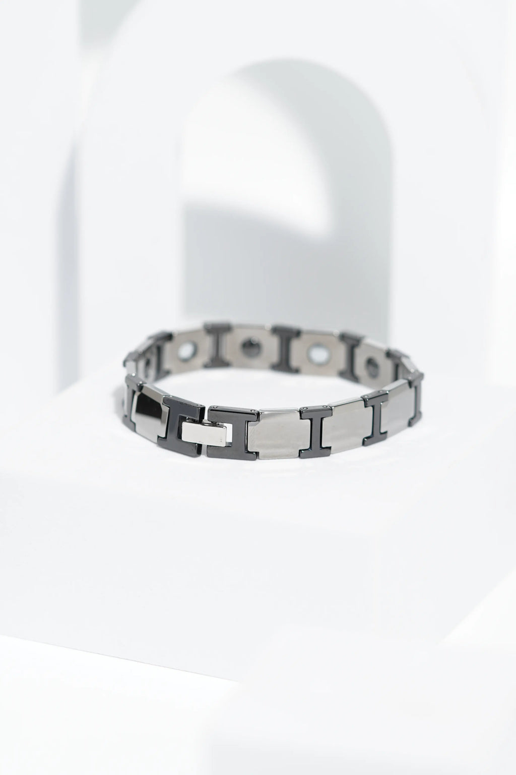 Essent - Ceramic bracelet for men. worldjewel.in men's bracelets