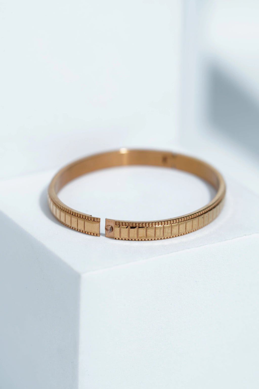 Evelyn Arc Bangle Bracelet worldjewel.in CUFF BRACELET FOR WOMEN