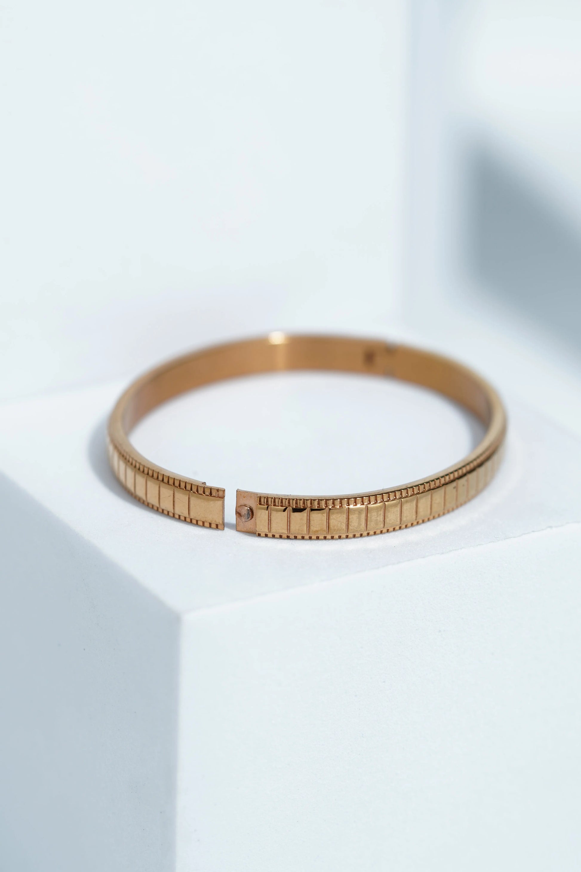 Evelyn Arc Bangle Bracelet worldjewel.in CUFF BRACELET FOR WOMEN