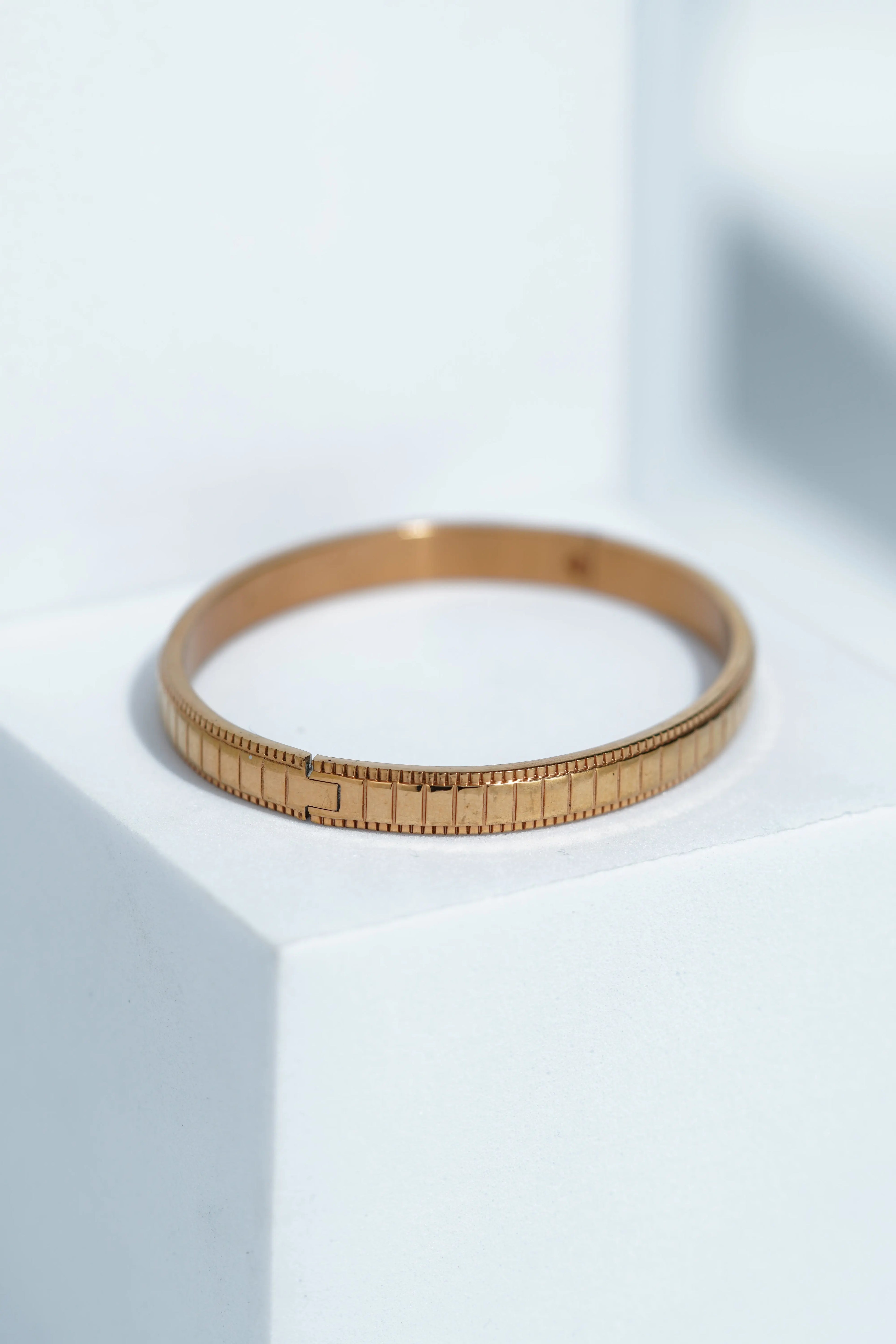 Evelyn Arc Bangle Bracelet worldjewel.in CUFF BRACELET FOR WOMEN