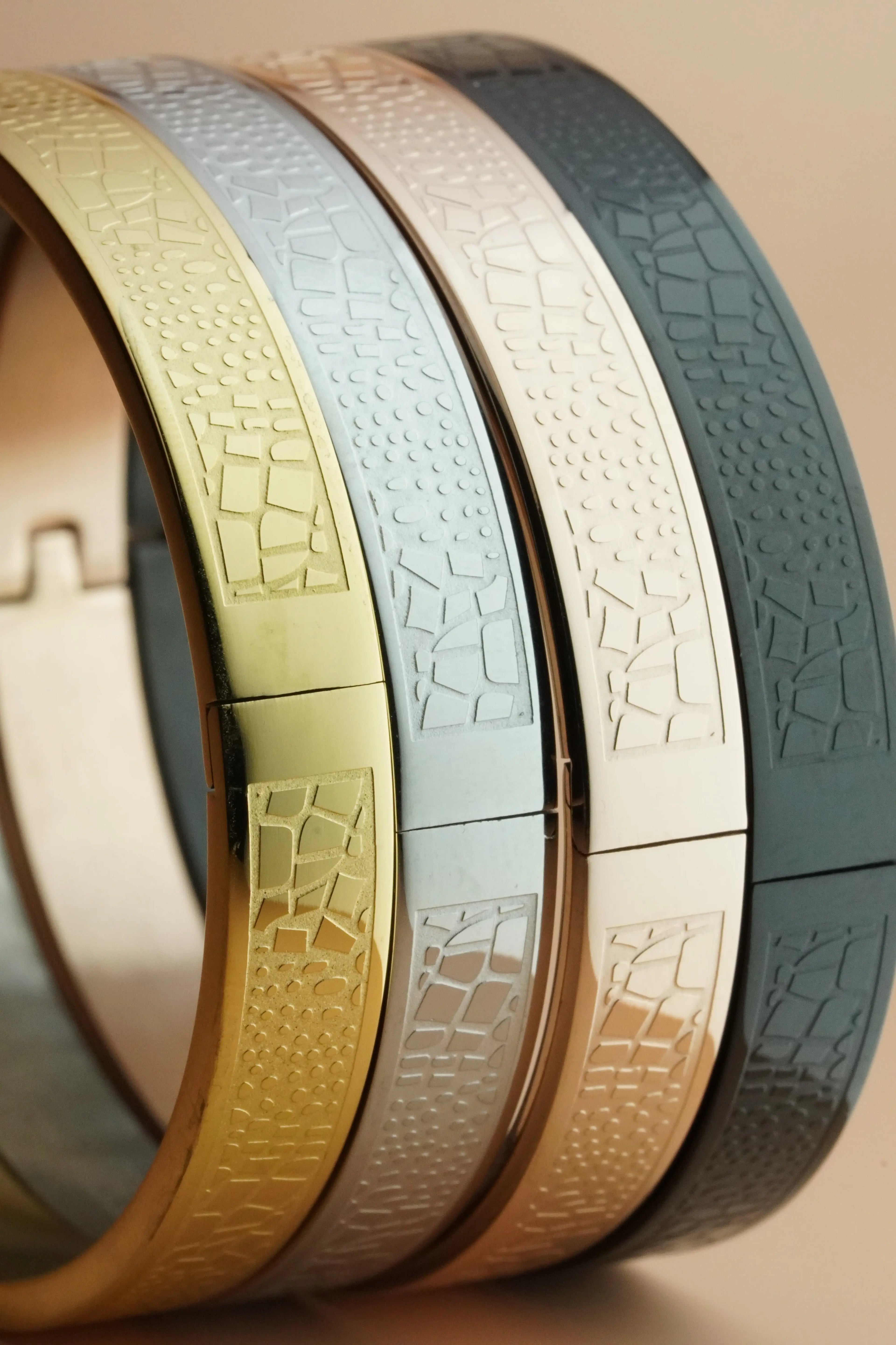 leather pattern kada | Stainless Steel bracelet for men's | Anti-Tarnish - worldjewel.in