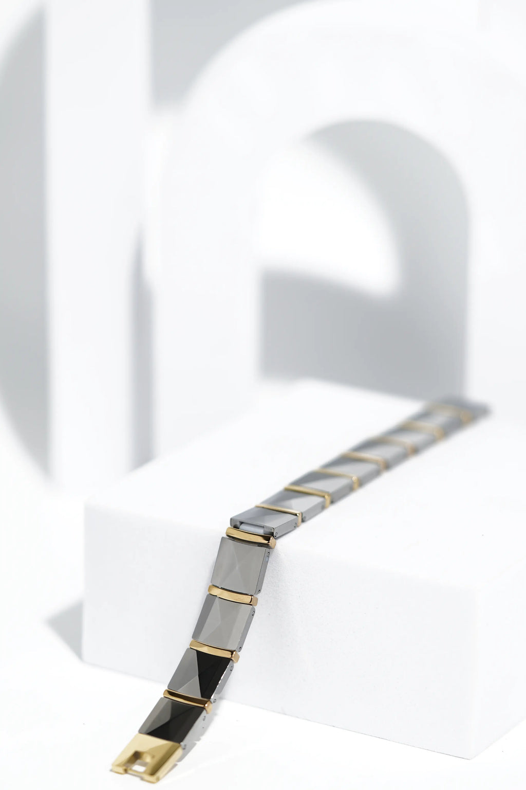 FlatLine - Ceramic bracelet for men. worldjewel.in men's bracelets