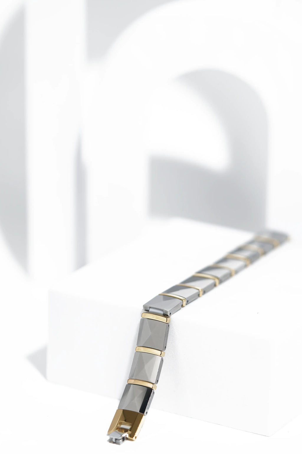 FlatLine - Ceramic bracelet for men. worldjewel.in men's bracelets