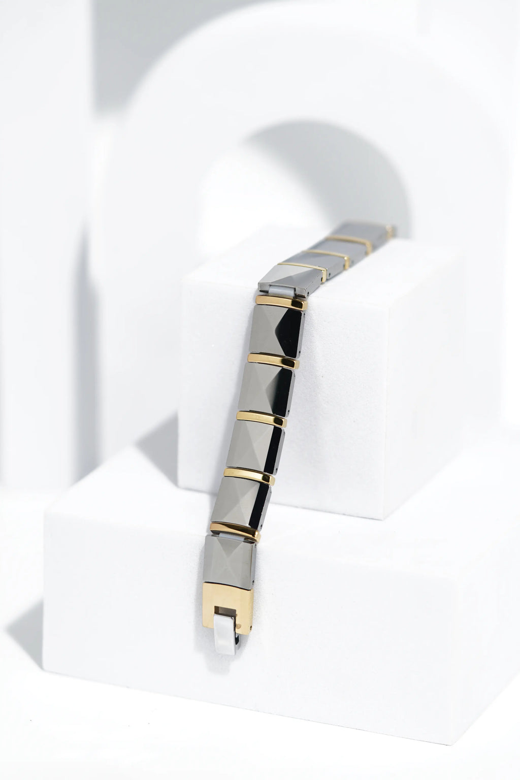 FlatLine - Ceramic bracelet for men. worldjewel.in men's bracelets