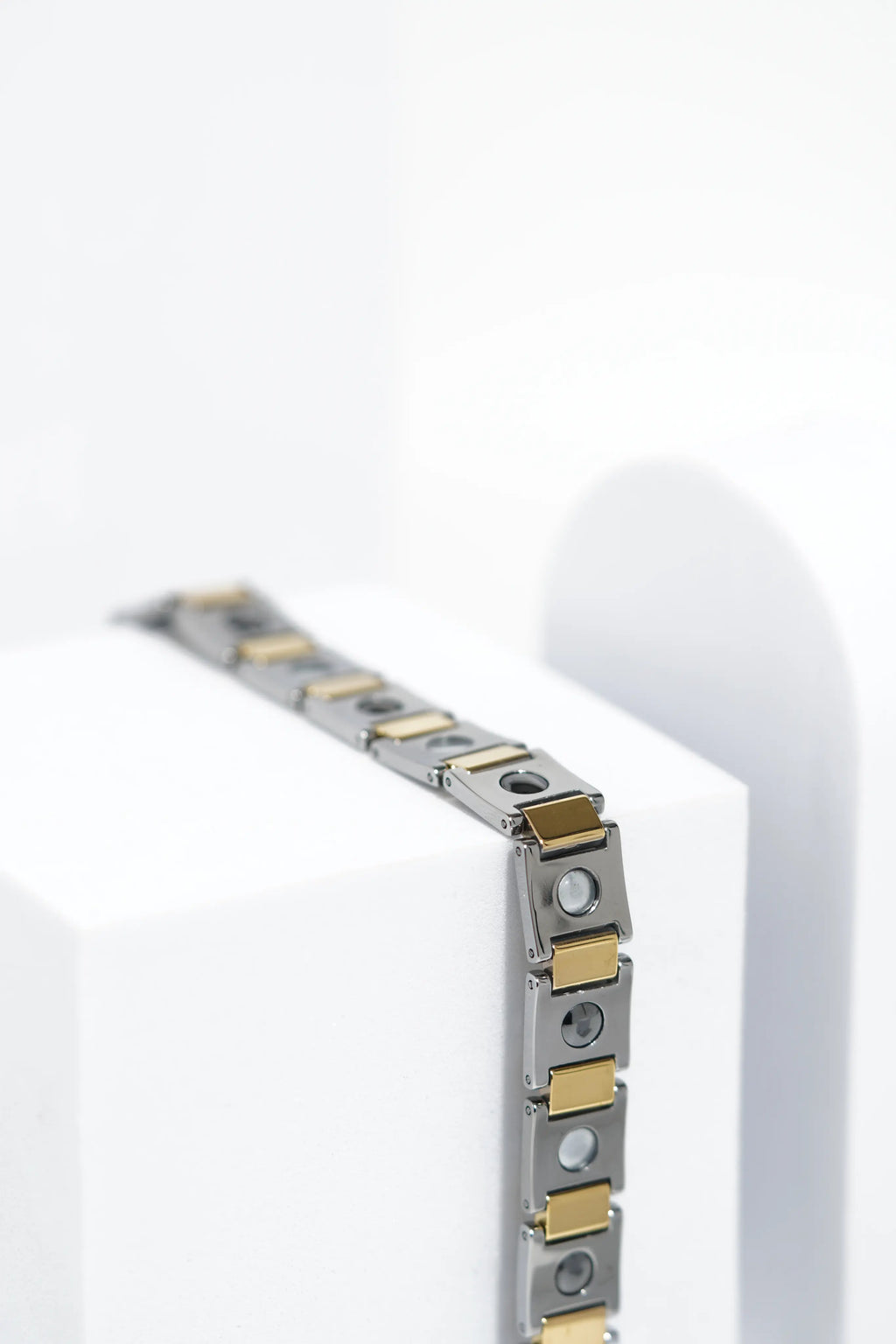 Forma - Ceramic bracelet for men. worldjewel.in men's bracelets