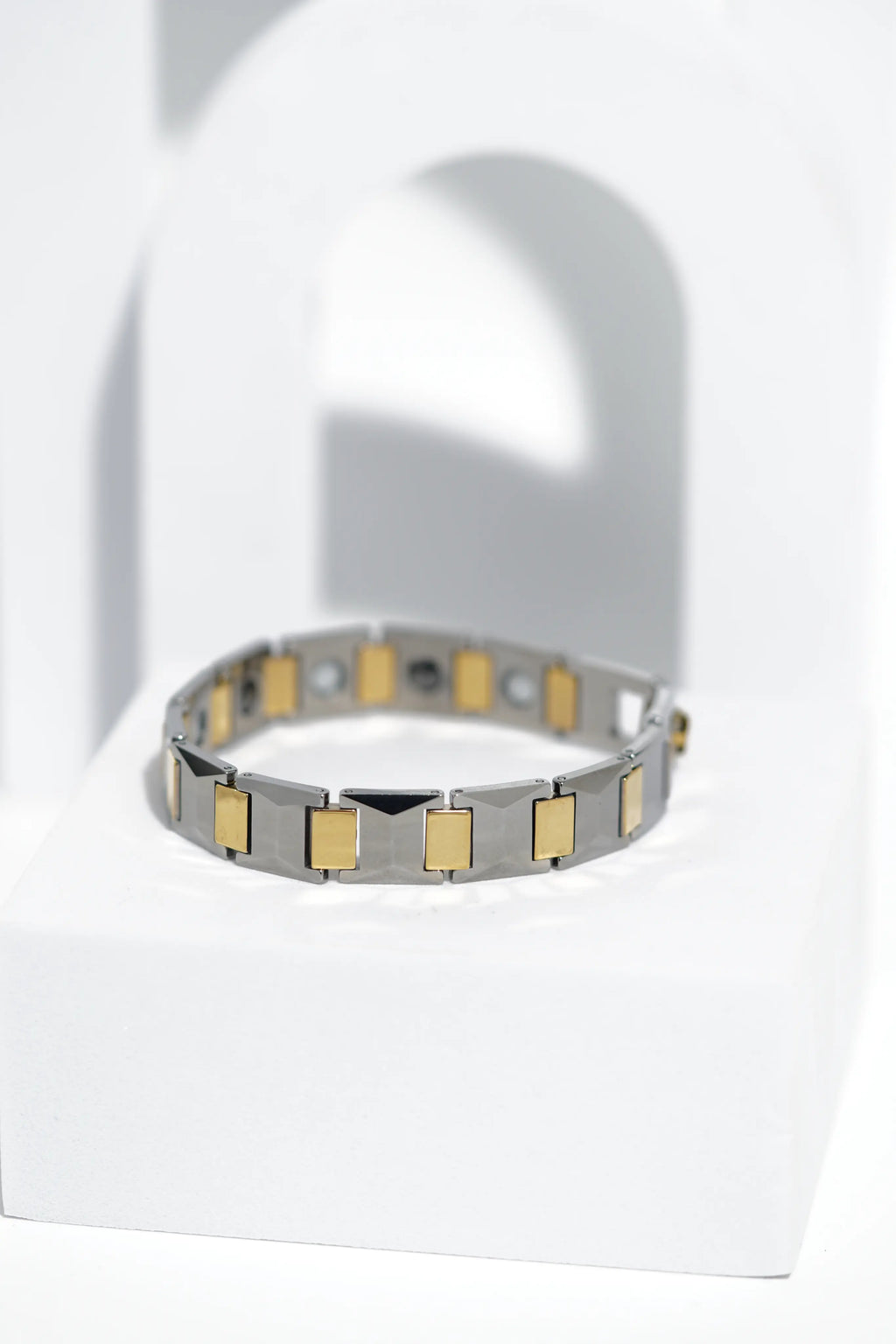 Forma - Ceramic bracelet for men. worldjewel.in men's bracelets