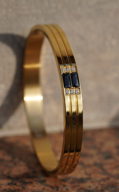 Black Diamond Men Cuff bracelet. worldjewel.in men's bracelets