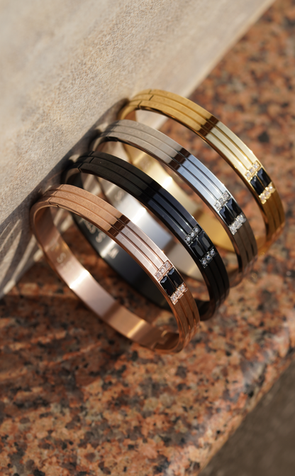 Black Diamond Men Cuff bracelet. worldjewel.in men's bracelets