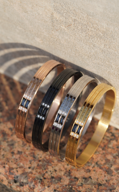 Black Diamond Men Cuff bracelet. worldjewel.in men's bracelets