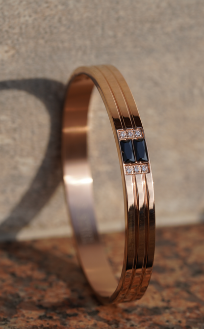 Black Diamond Men Cuff bracelet. worldjewel.in men's bracelets