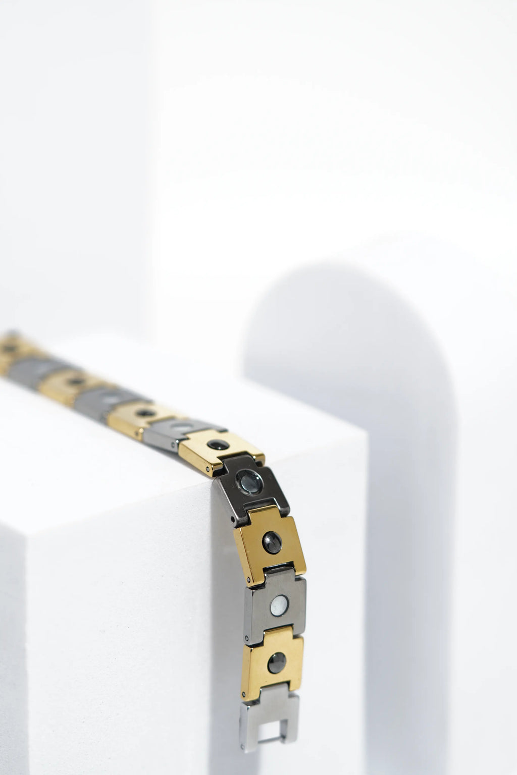 Glide - Ceramic bracelet for men. worldjewel.in men's bracelets