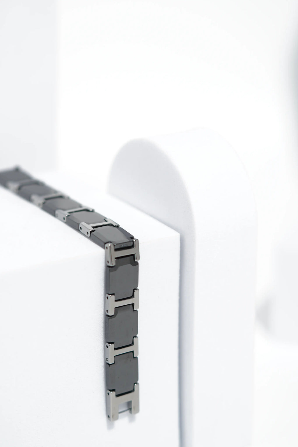 GlowSlip - Ceramic bracelet for men. worldjewel.in men's bracelets