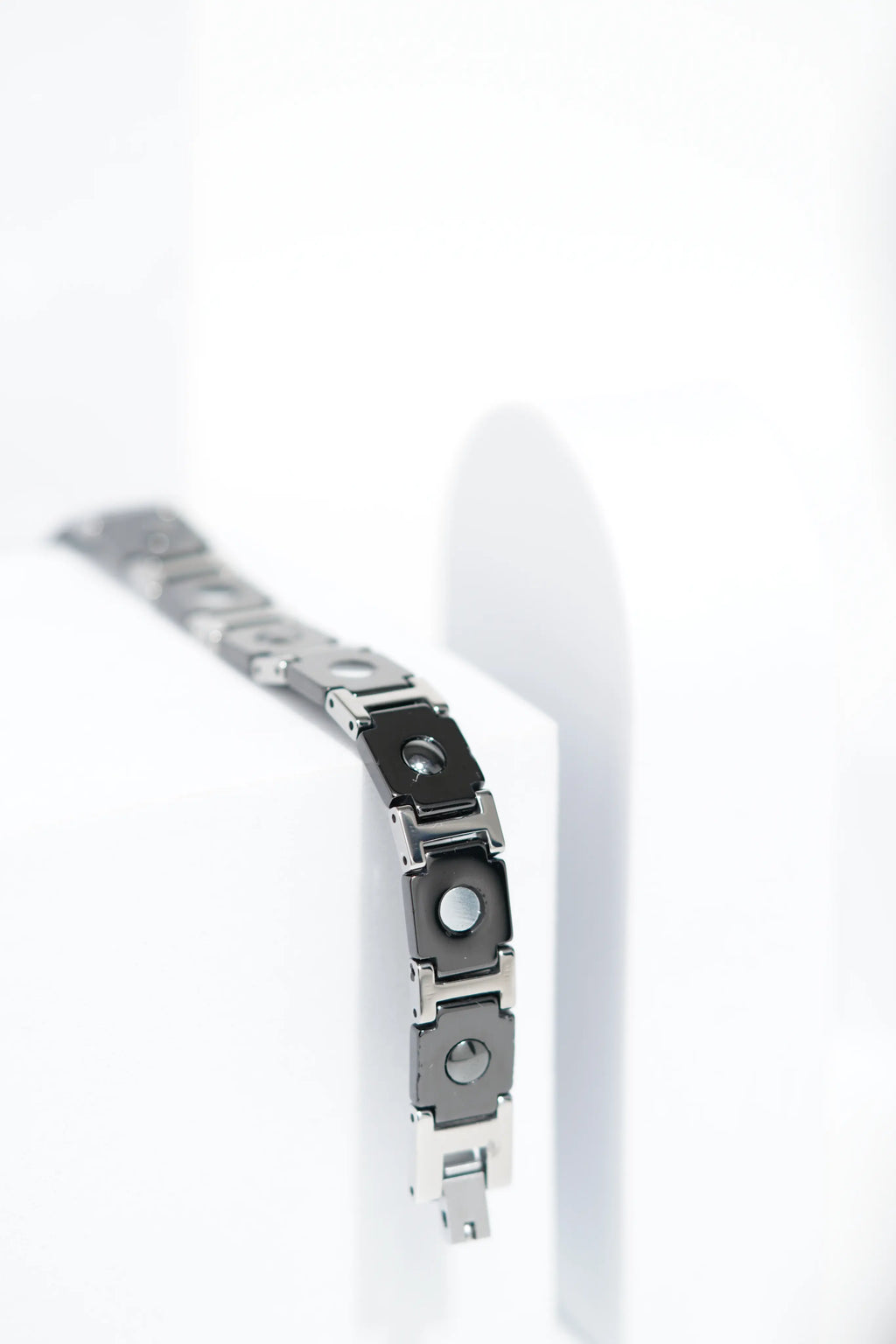 GlowSlip - Ceramic bracelet for men. worldjewel.in men's bracelets