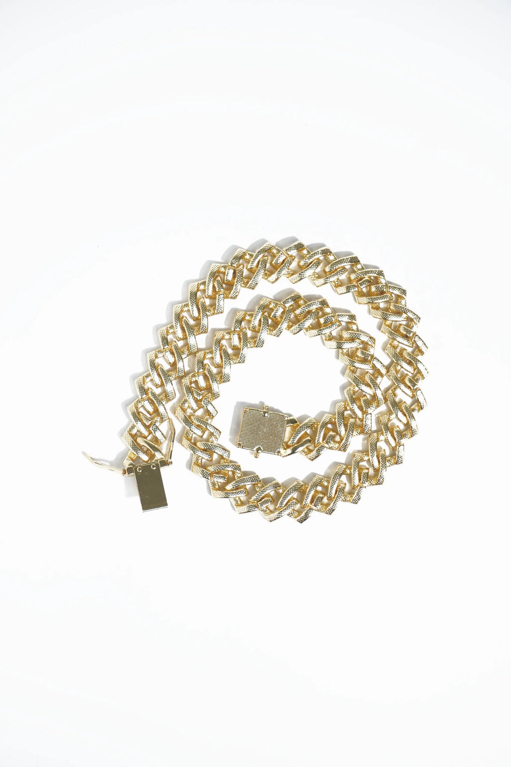 Gold-Tone Blue & White Diamond  | Ice-chain | Unisex | Hiphop style | 18 Inc - worldjewel.in