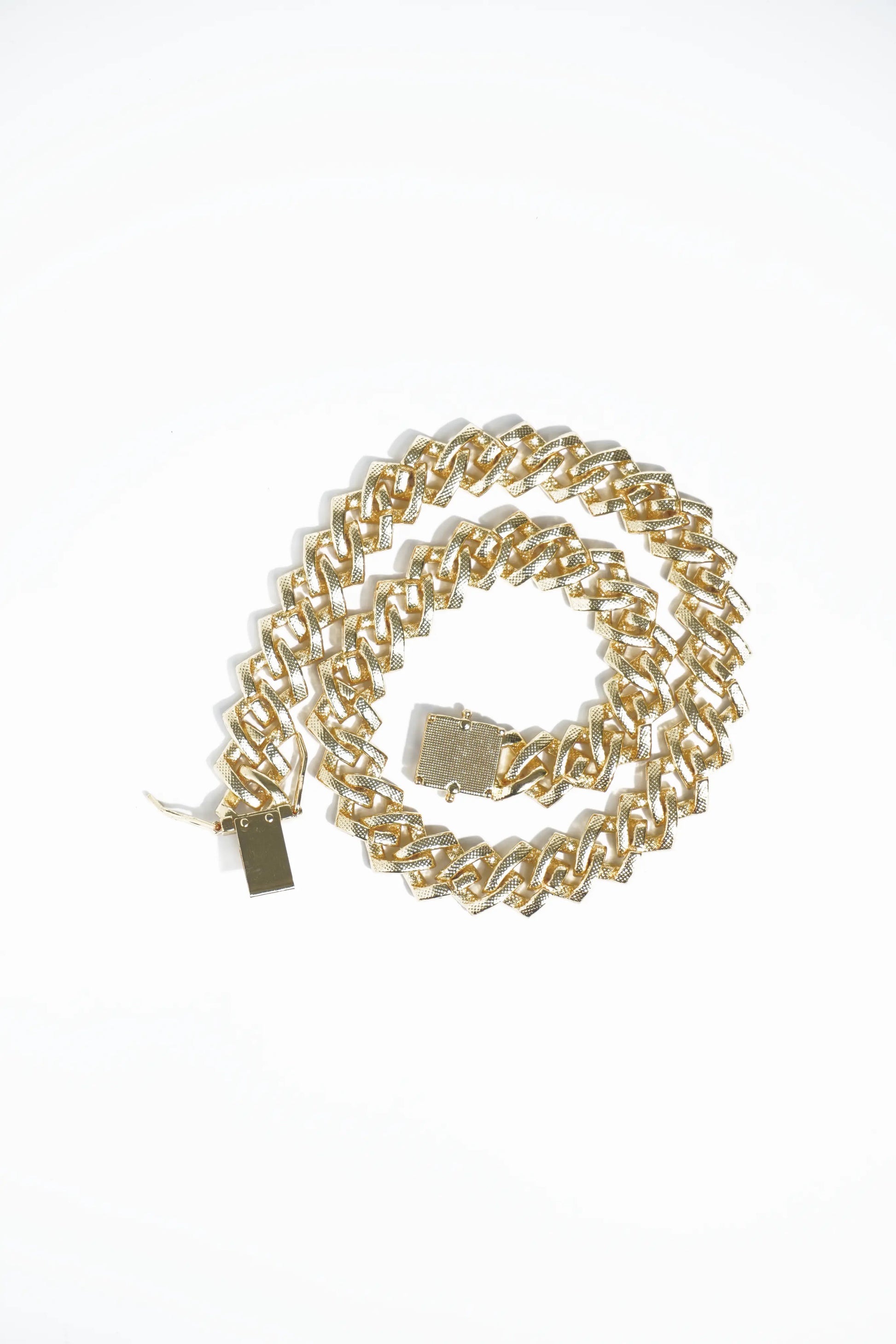 Gold-Tone Blue & White Diamond  | Ice-chain | Unisex | Hiphop style | 18 Inc - worldjewel.in