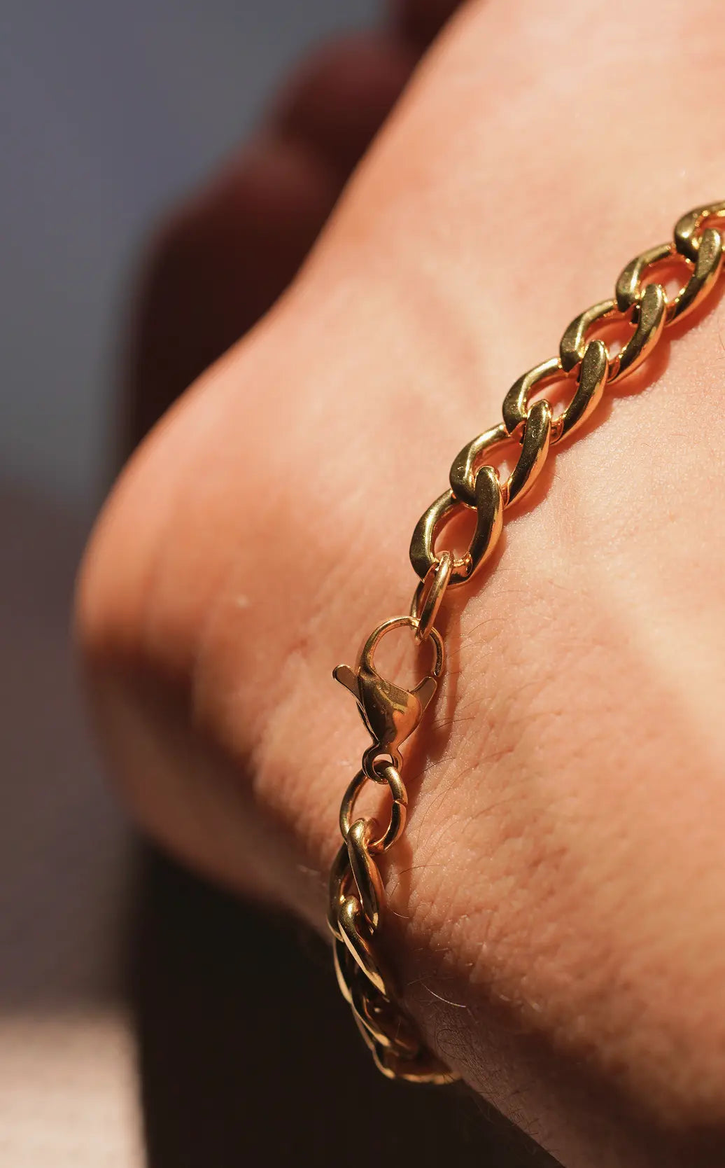 Golden Chain Bracelet | Stainless Steel | Anti-tarnish | Unisex. - worldjewel.in