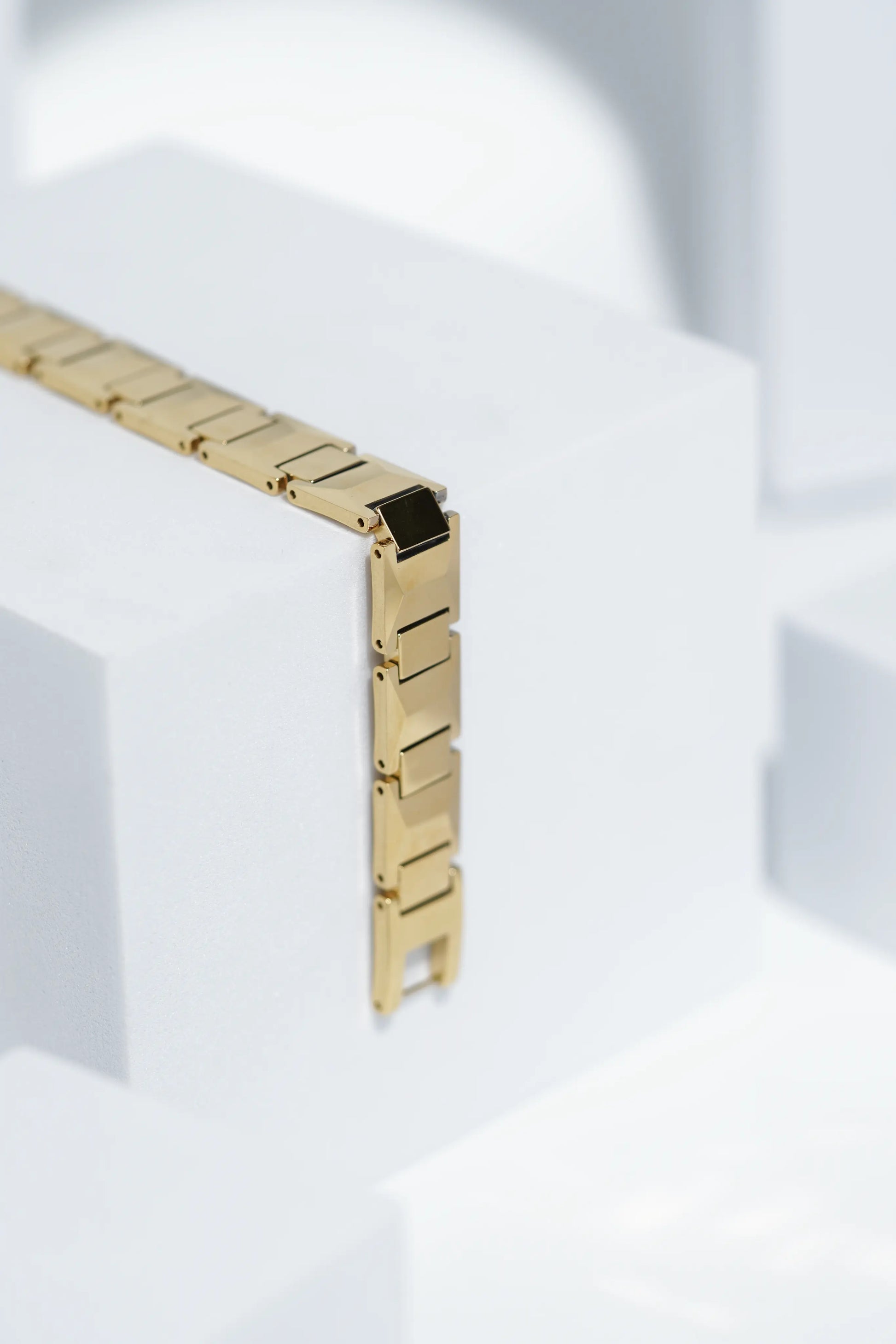 Golden Diamond - Ceramic bracelet for men. worldjewel.in men's bracelets