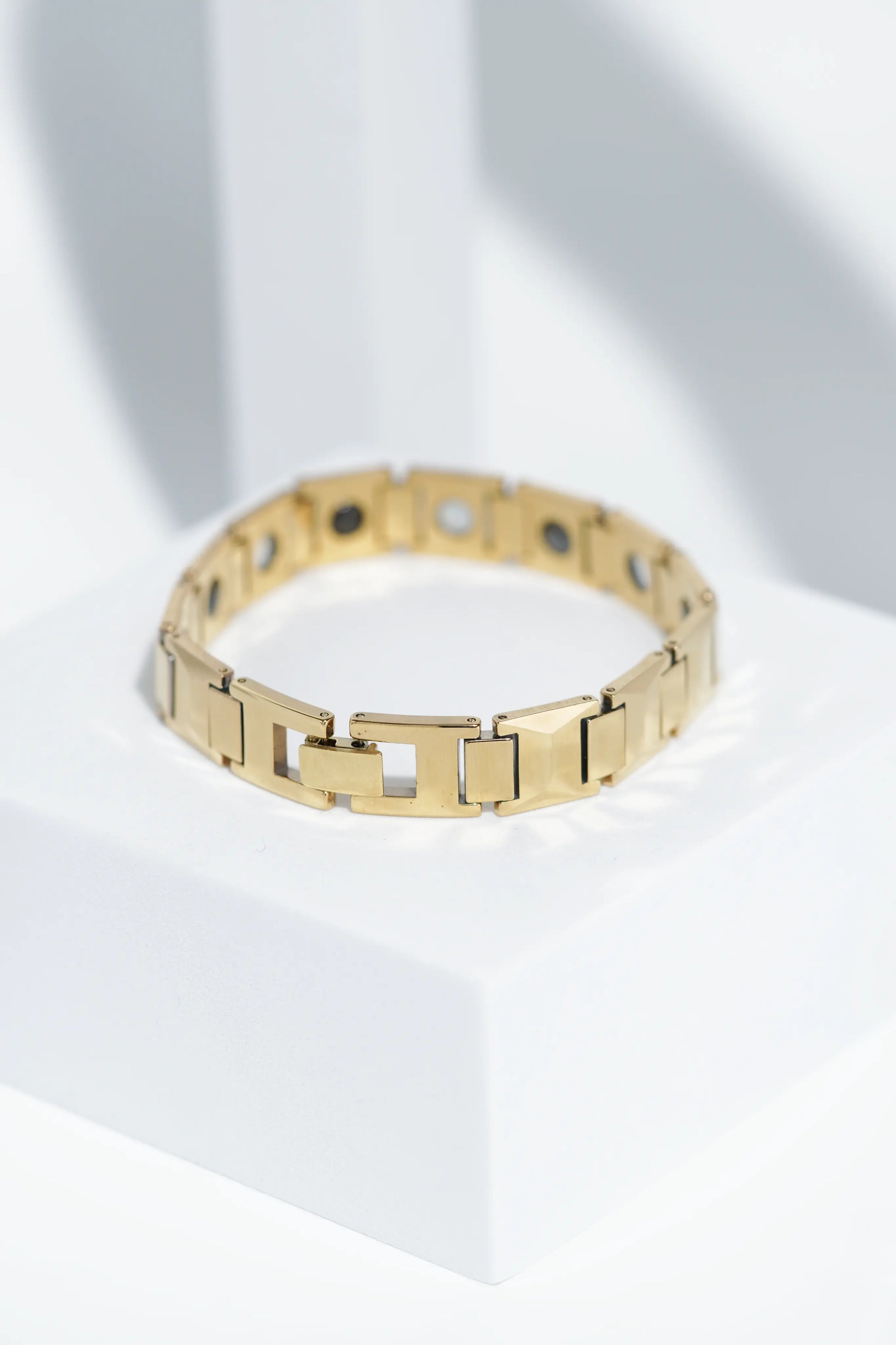 Golden Diamond - Ceramic bracelet for men. worldjewel.in men's bracelets