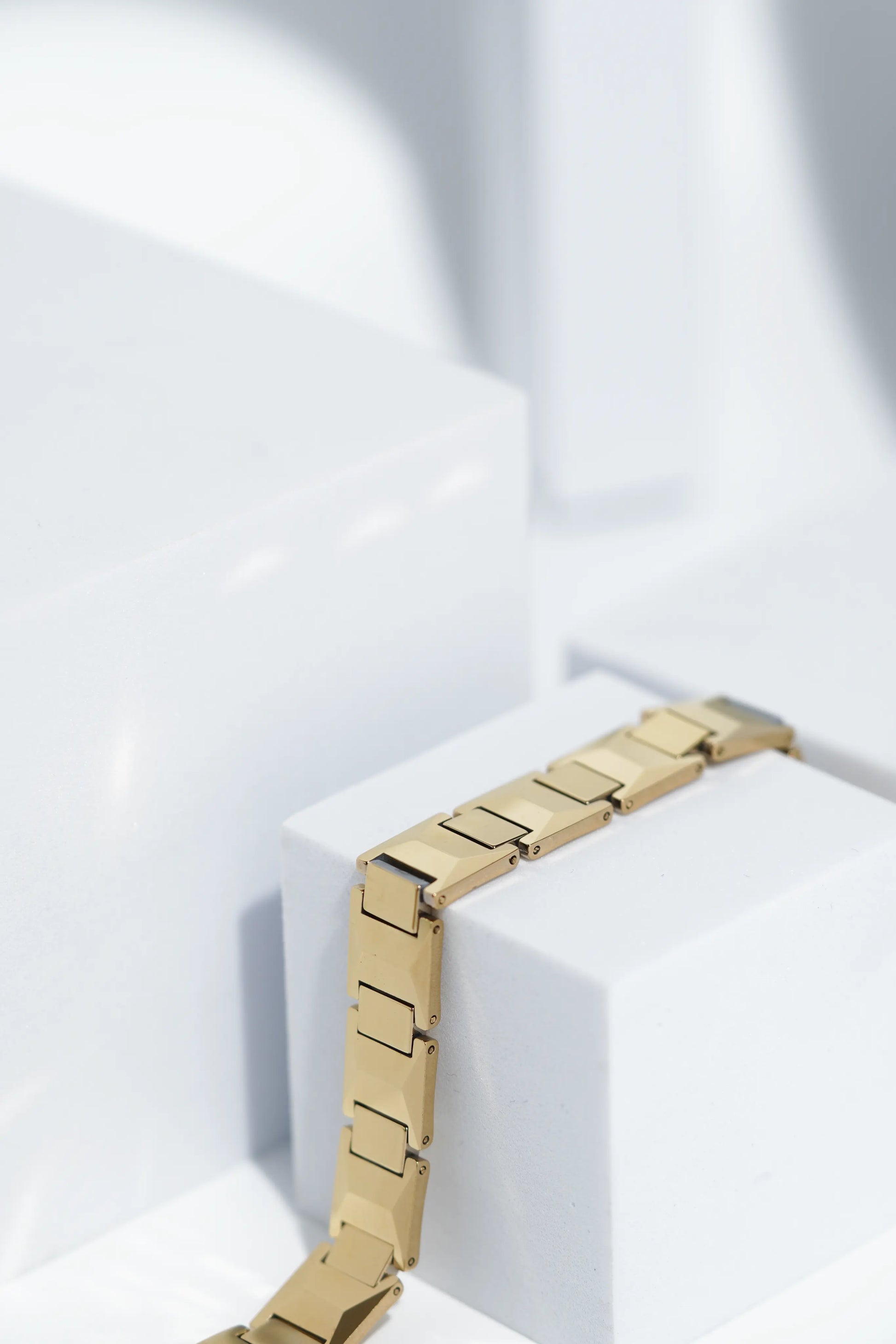 Golden Diamond - Ceramic bracelet for men. worldjewel.in men's bracelets