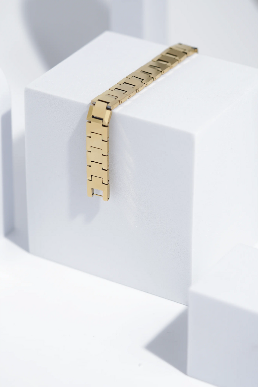 Golden Empress Shine - Ceramic bracelet for men. worldjewel.in men's bracelets