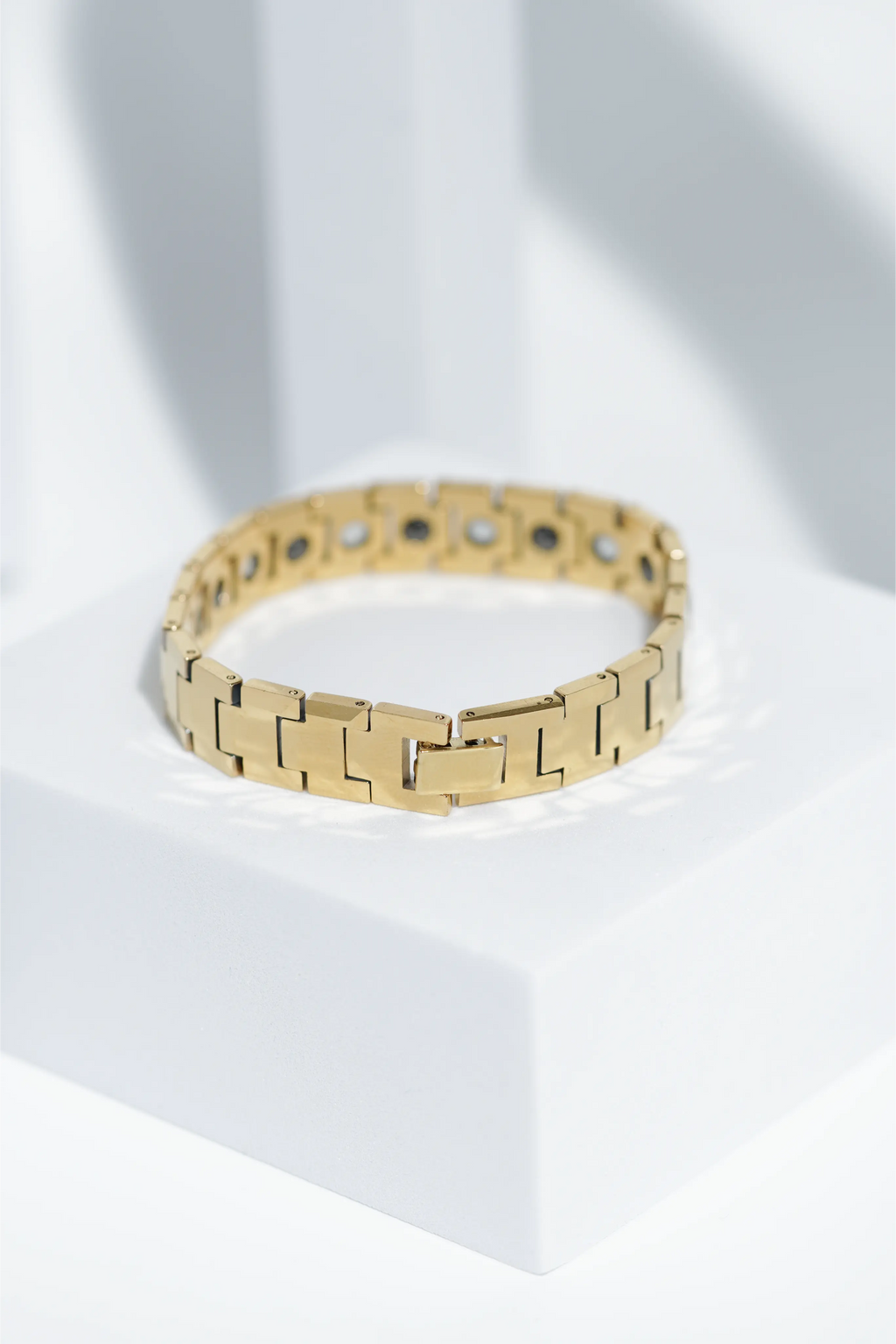 Golden Empress Shine - Ceramic bracelet for men. worldjewel.in men's bracelets