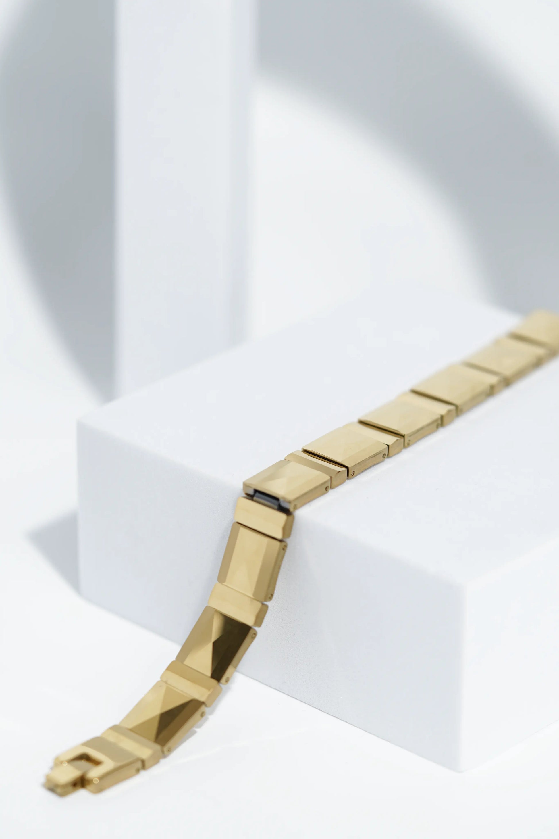 Golden Grace - Ceramic bracelet for men. worldjewel.in men's bracelets