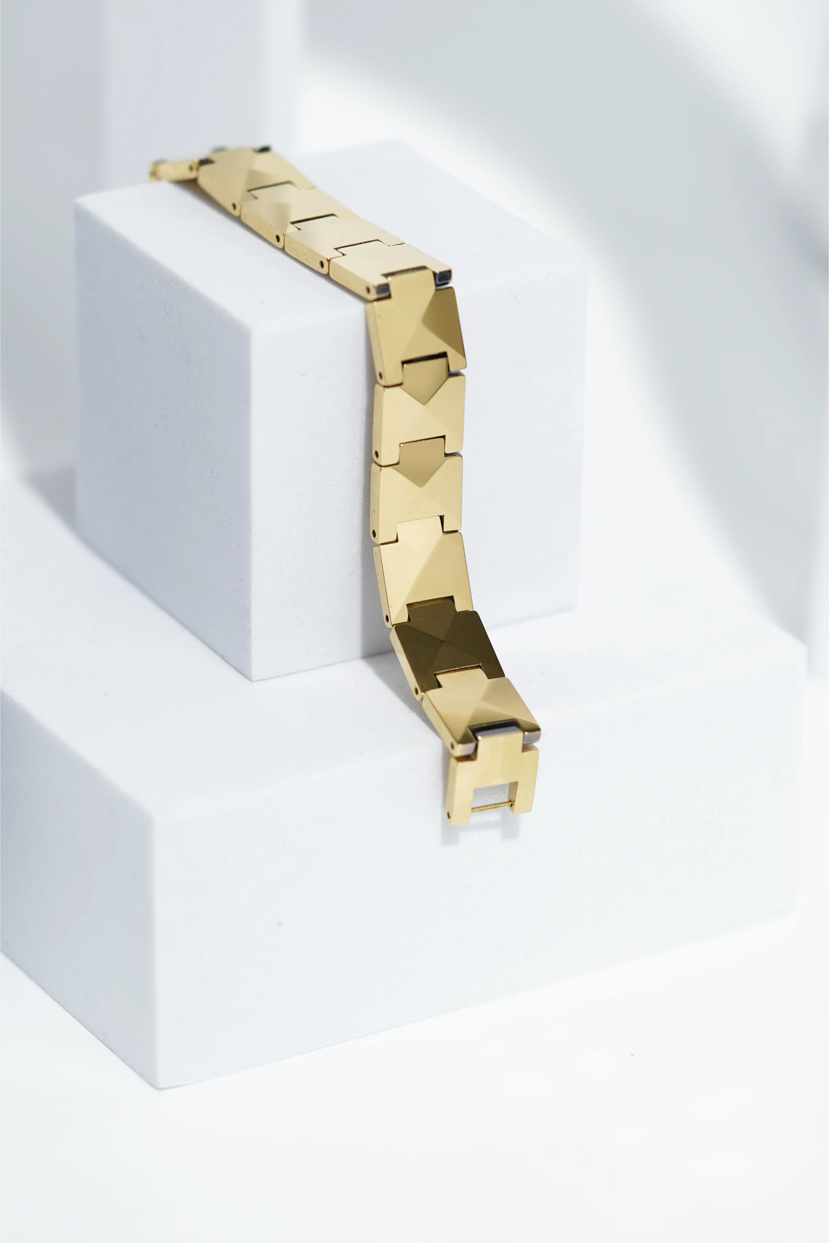 Golden Leaf - Ceramic bracelet for men. worldjewel.in men's bracelets