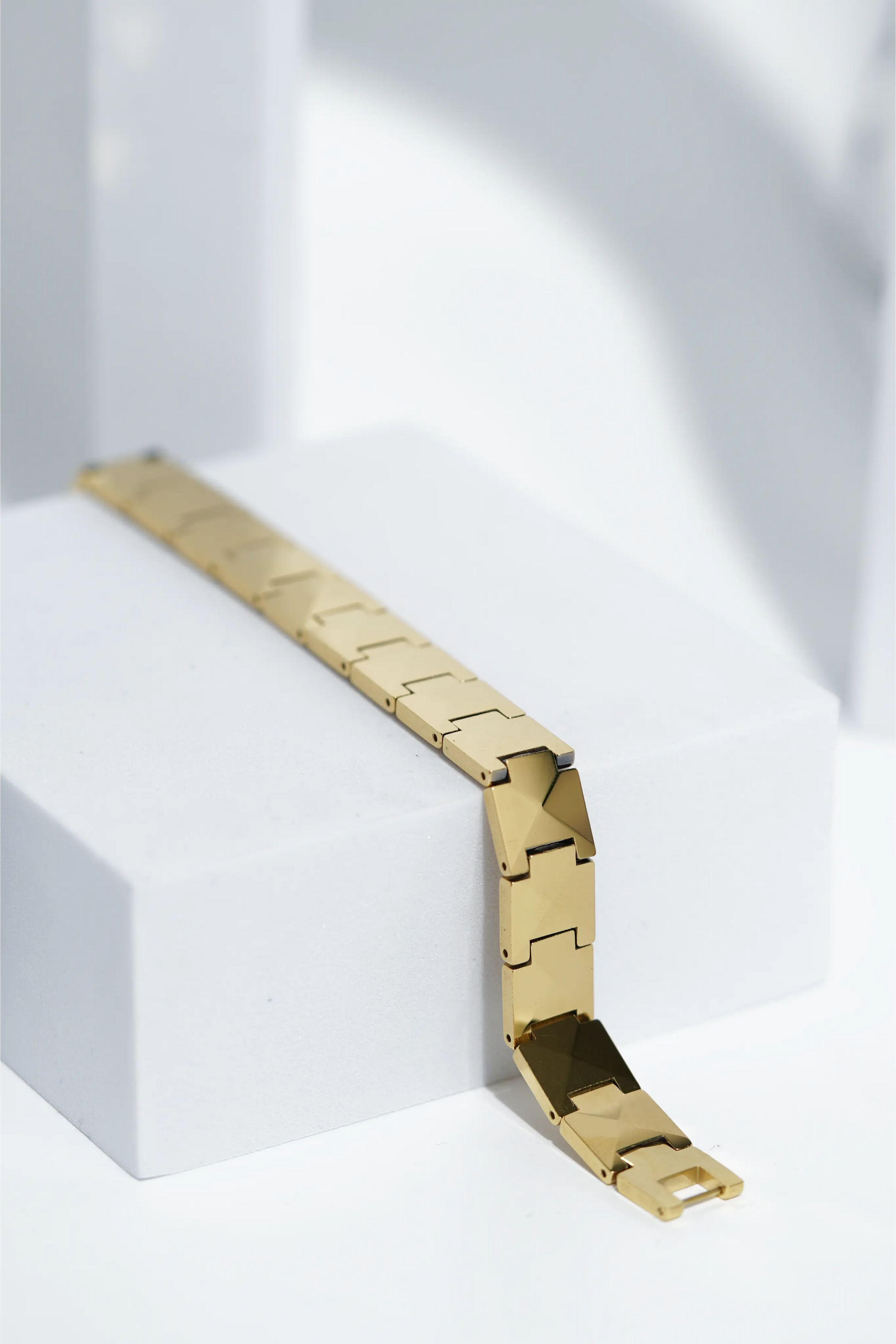 Golden Leaf - Ceramic bracelet for men. worldjewel.in men's bracelets