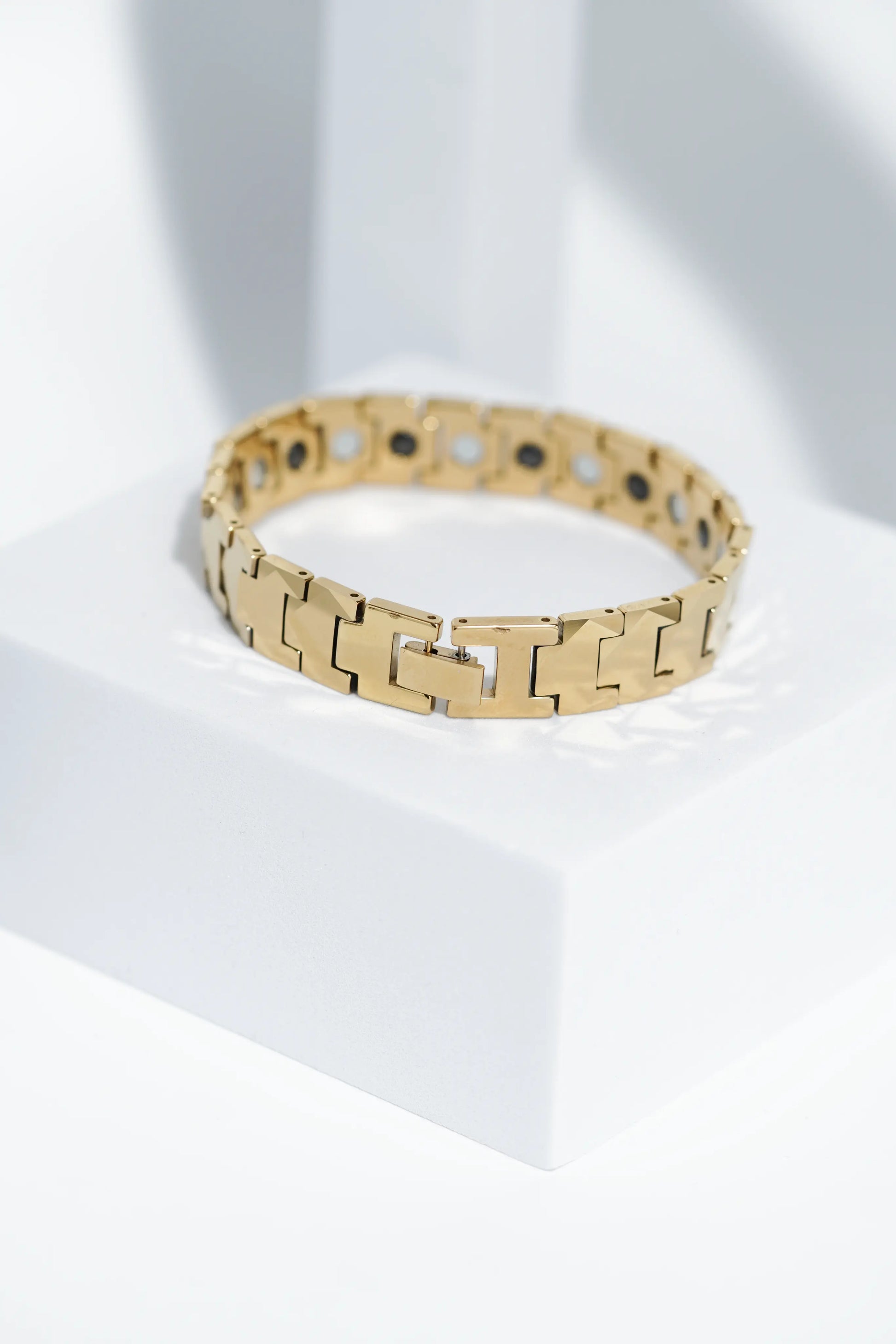 Golden Royal Touch  - Ceramic bracelet for men. worldjewel.in men's bracelets