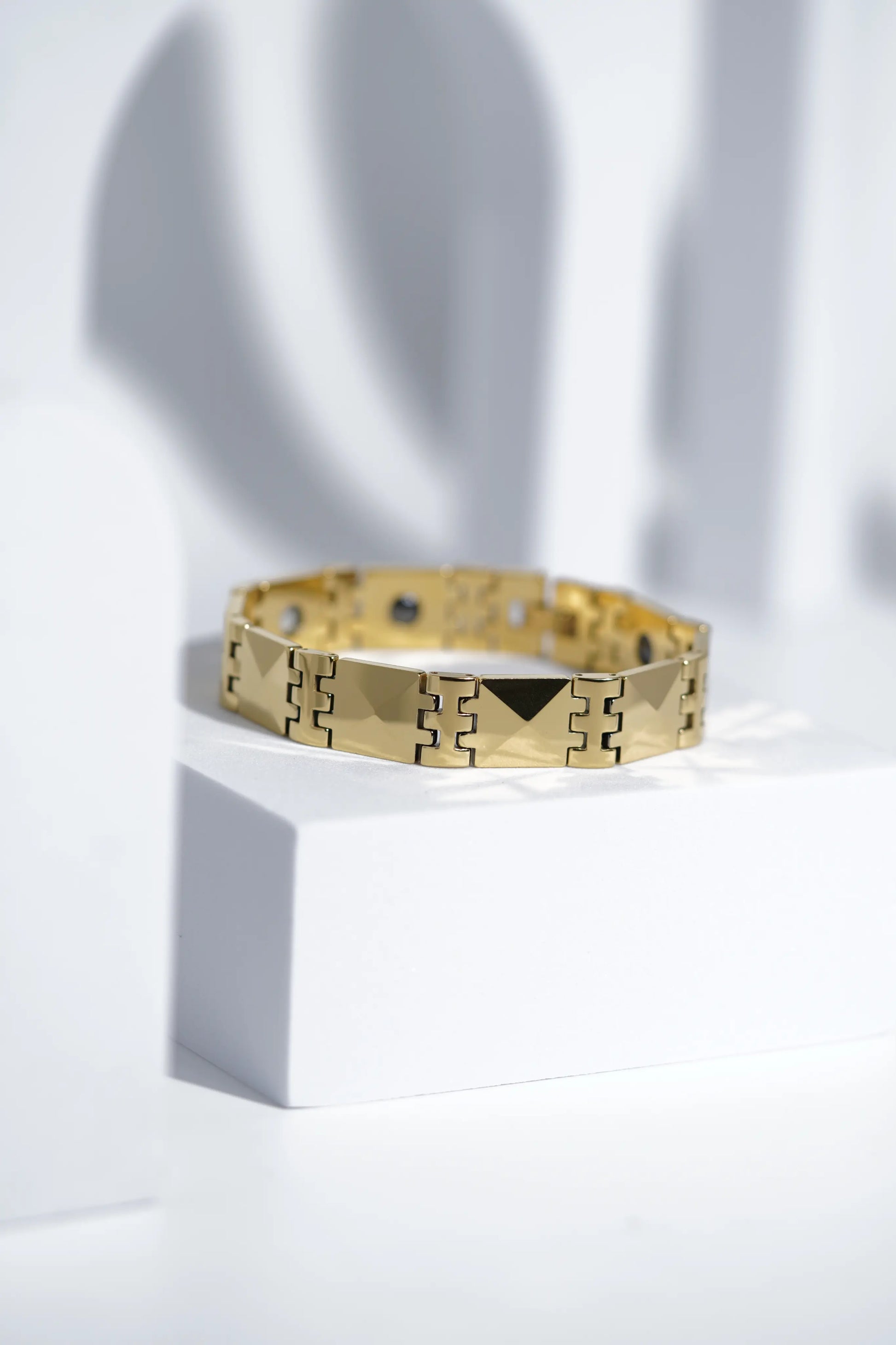 Golden Sleek - Ceramic bracelet for men. worldjewel.in men's bracelets