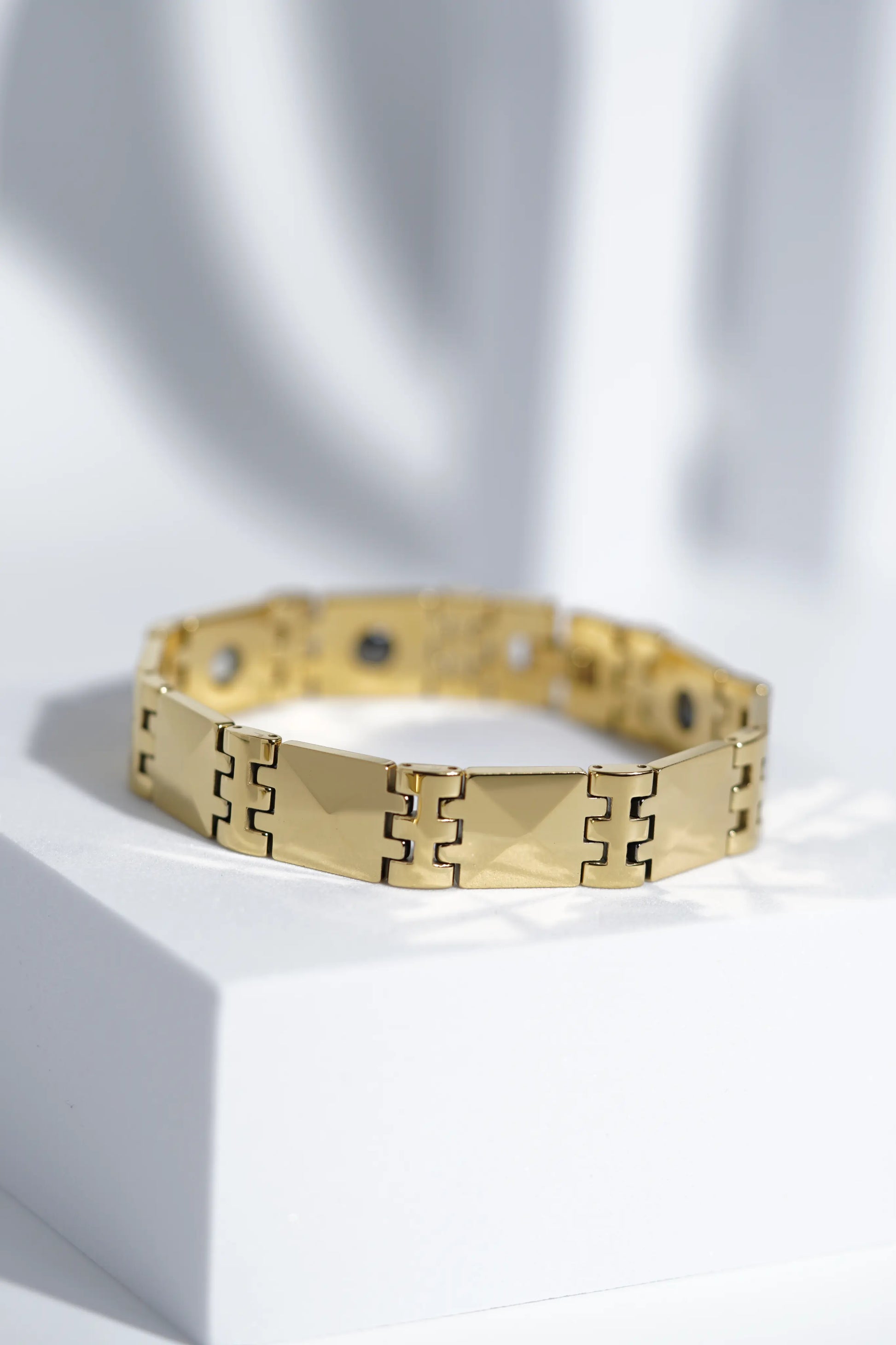 Golden Sleek - Ceramic bracelet for men. worldjewel.in men's bracelets