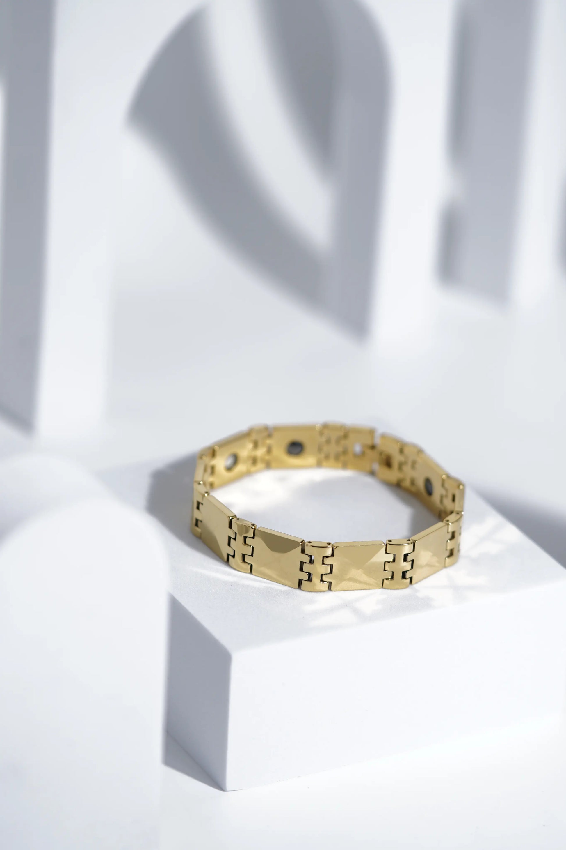 Golden Sleek - Ceramic bracelet for men. worldjewel.in men's bracelets