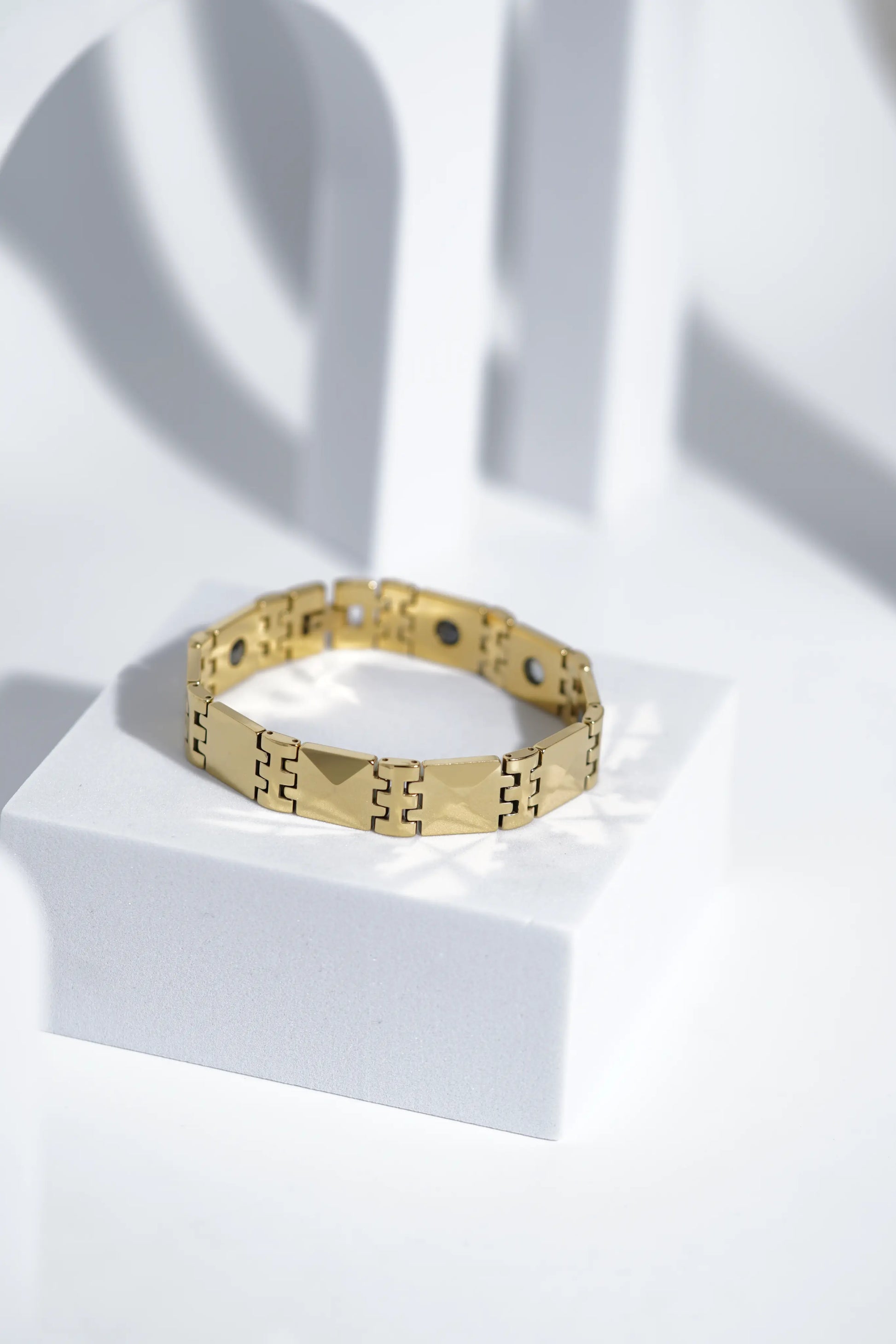 Golden Sleek - Ceramic bracelet for men. worldjewel.in men's bracelets