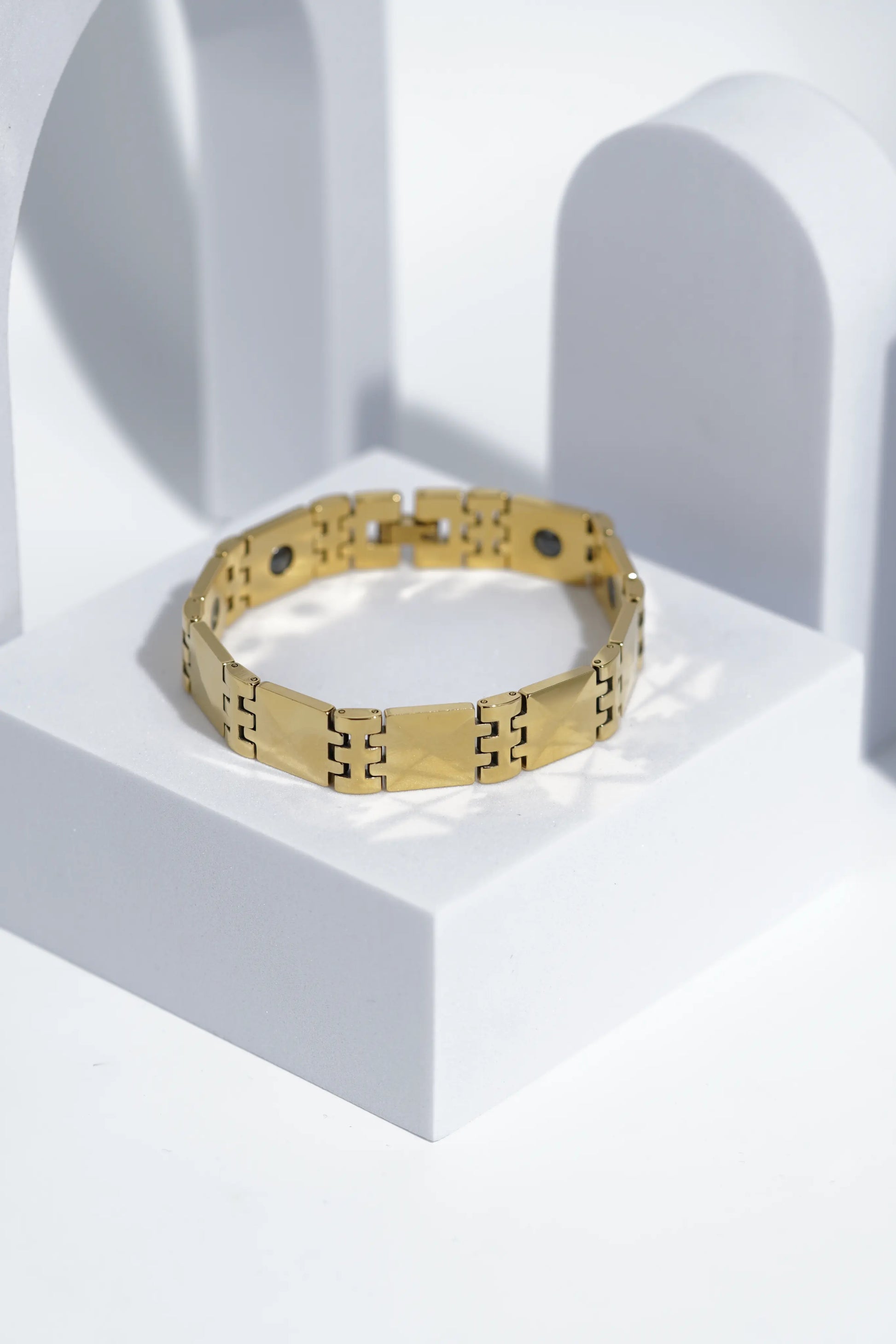 Golden Sleek - Ceramic bracelet for men. worldjewel.in men's bracelets