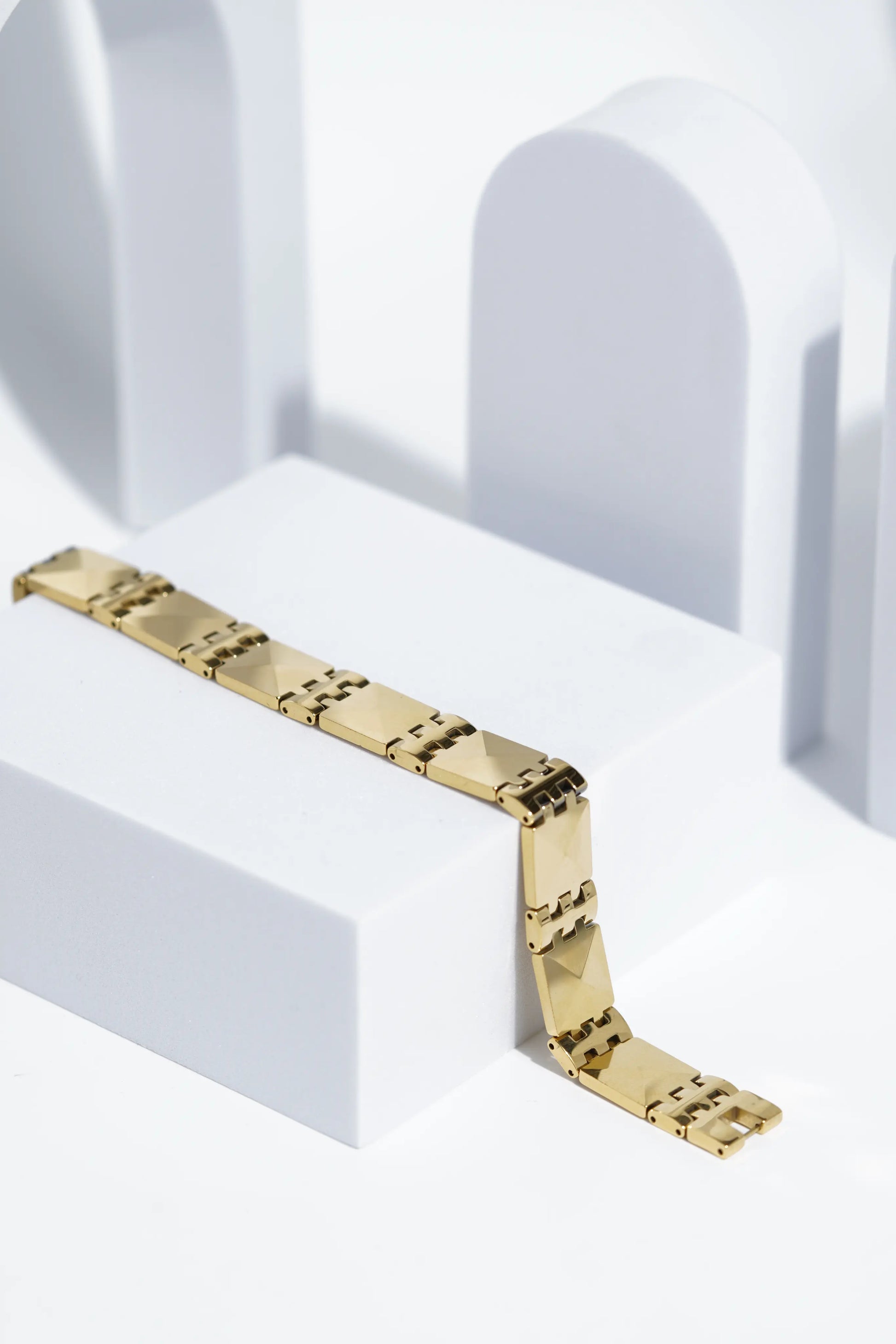 Golden Sleek - Ceramic bracelet for men. worldjewel.in men's bracelets
