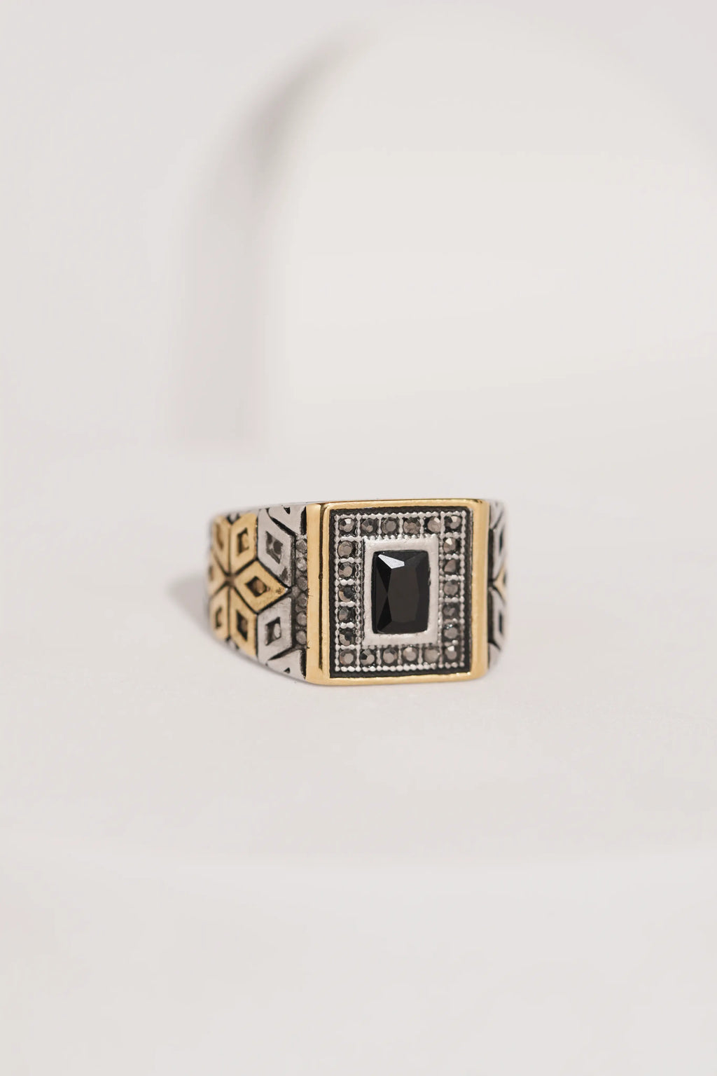 Heavy Detail Black Stone Ring For Men worldjewel.in men's ring