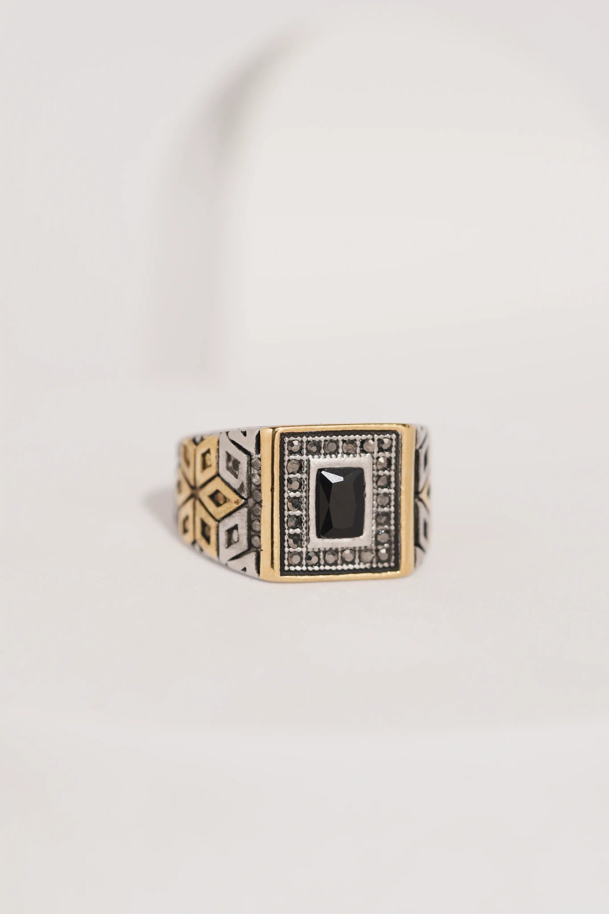 Heavy Detail Black Stone Ring For Men worldjewel.in men's ring