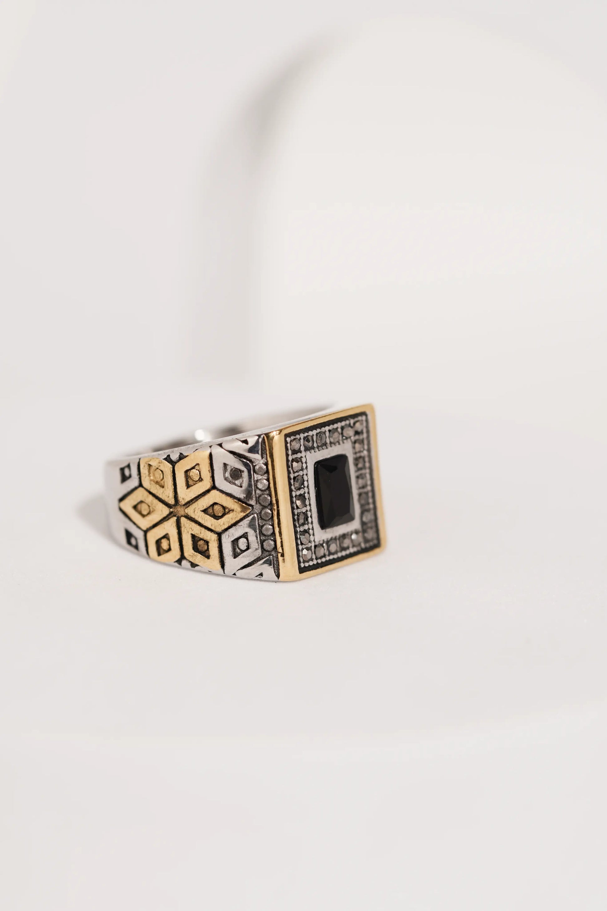Heavy Detail Black Stone Ring For Men worldjewel.in men's ring