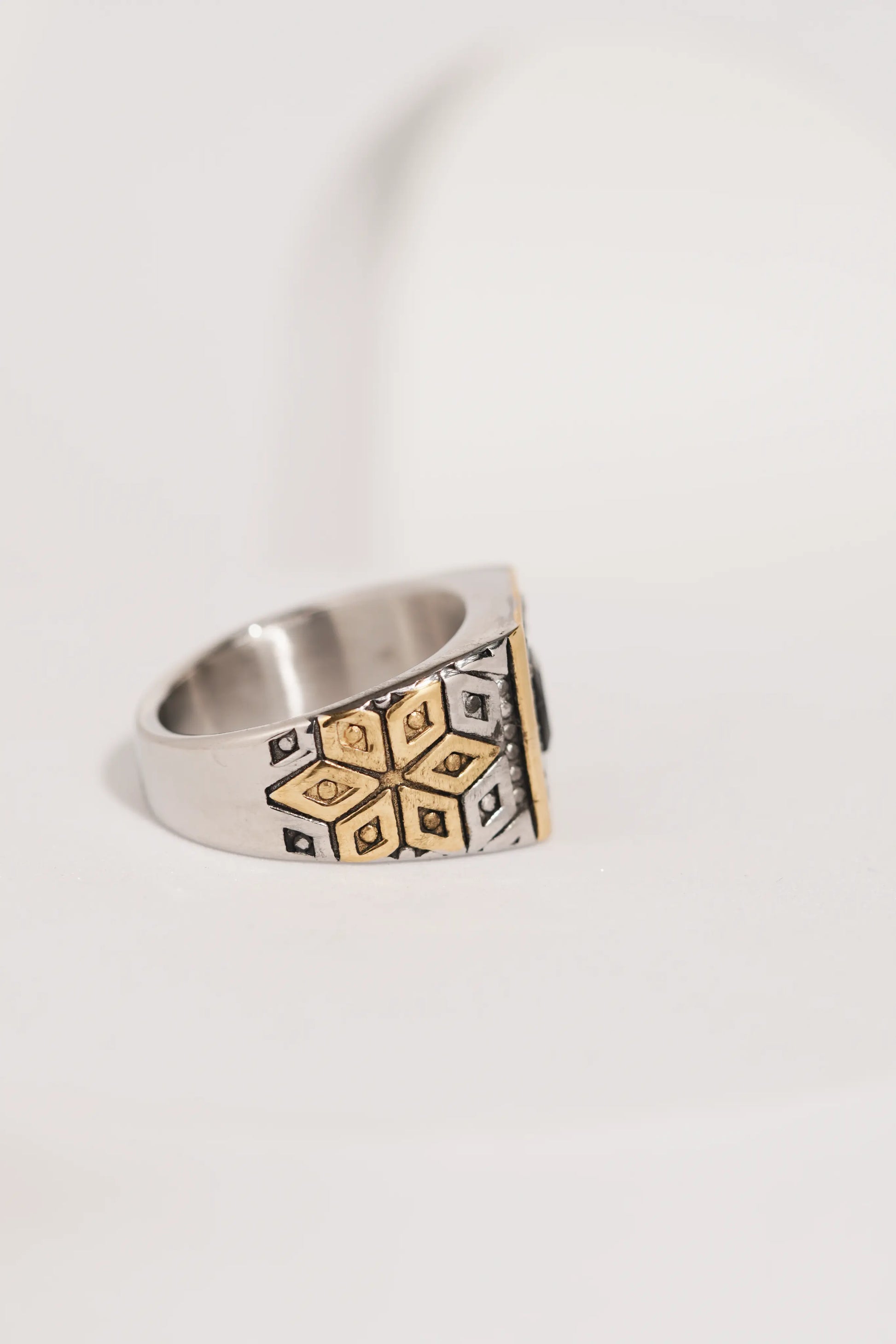 Heavy Detail Black Stone Ring For Men worldjewel.in men's ring