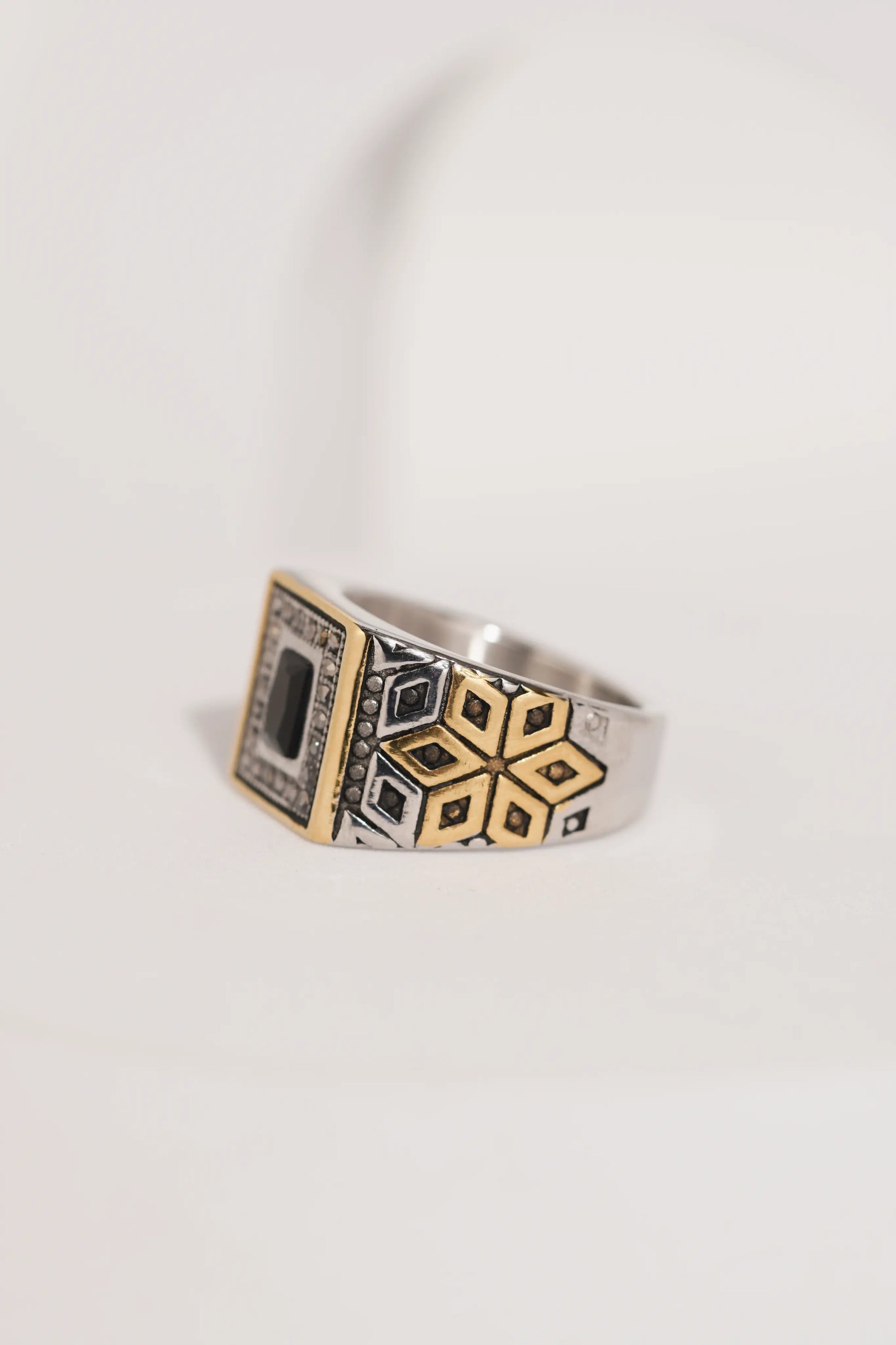 Heavy Detail Black Stone Ring For Men worldjewel.in men's ring