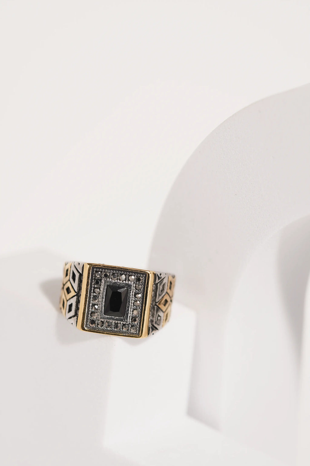 Heavy Detail Black Stone Ring For Men worldjewel.in men's ring